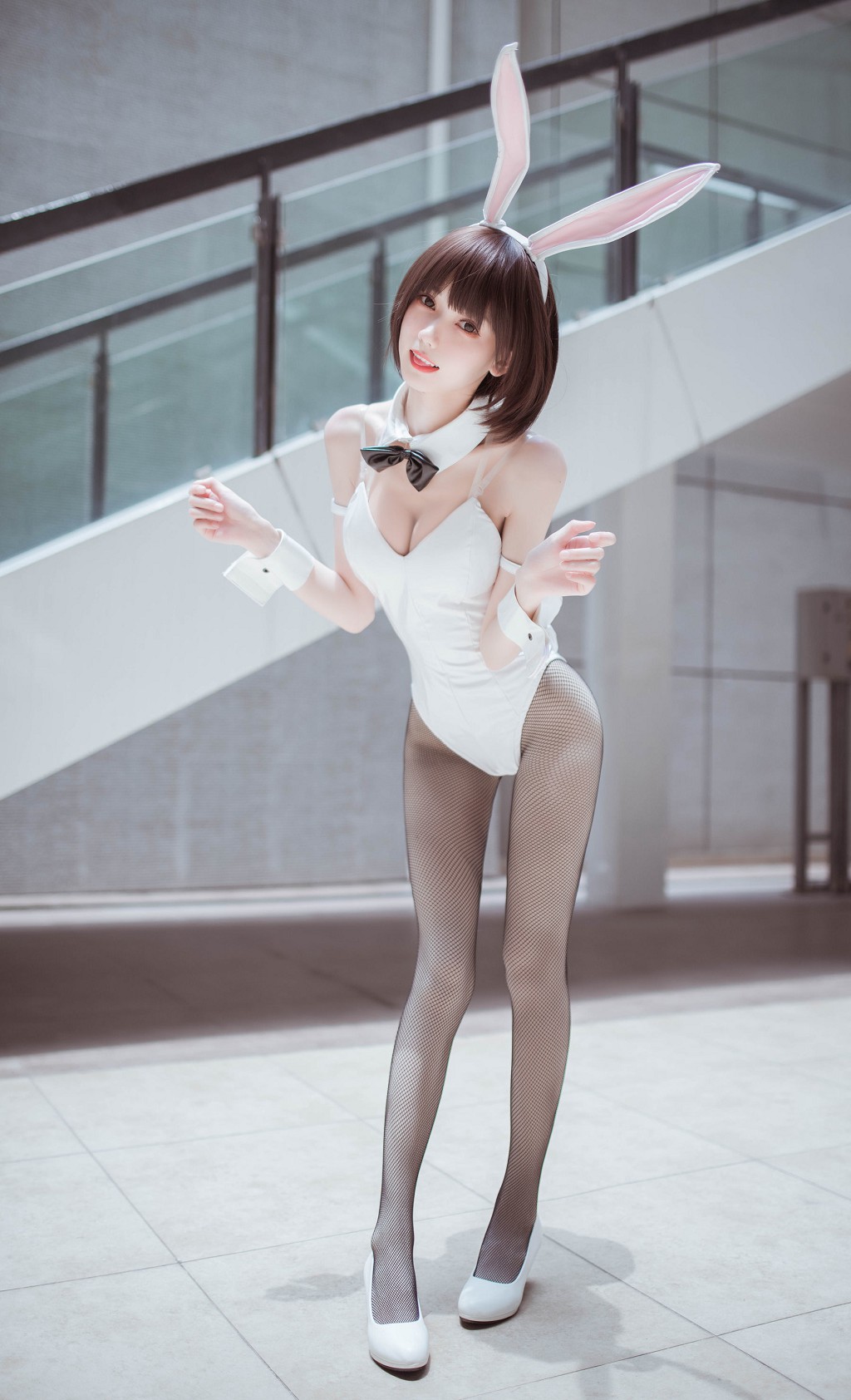 COSER你的负卿《圣人惠兔女郎》 [Cosplay福利] 写真集[23P]