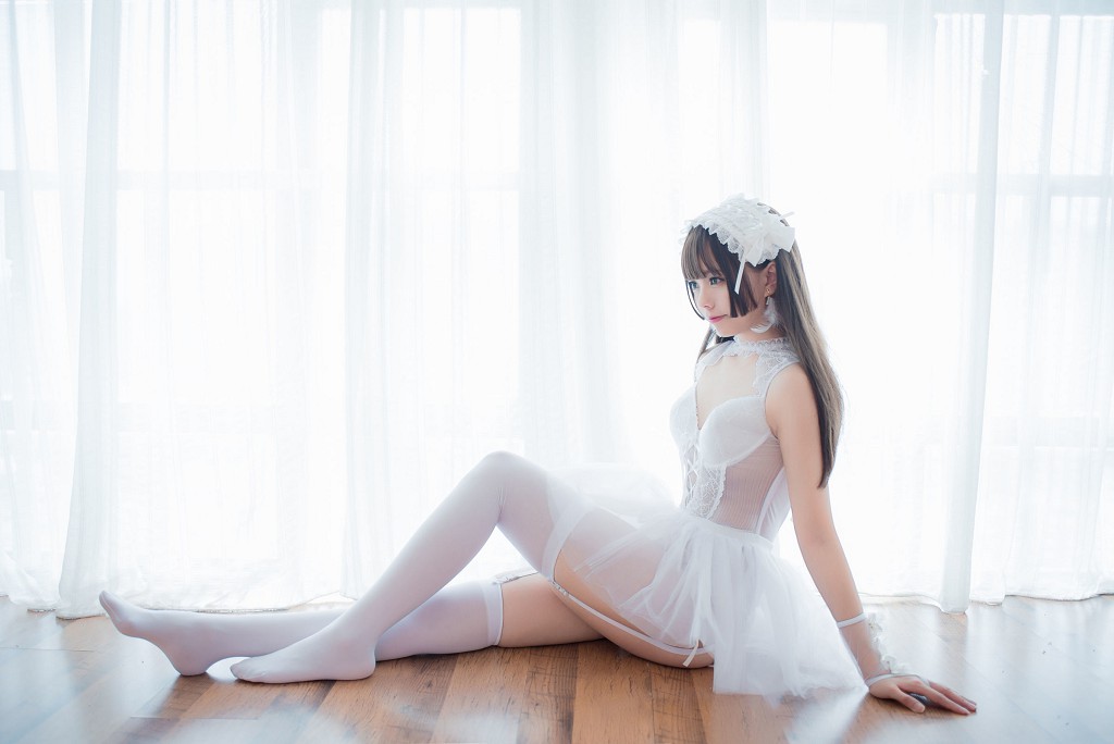 小野妹子w《白色纱裙+蕾姆护士+蕾姆兔女郎》 [Cosplay美女] 写真集[30P]