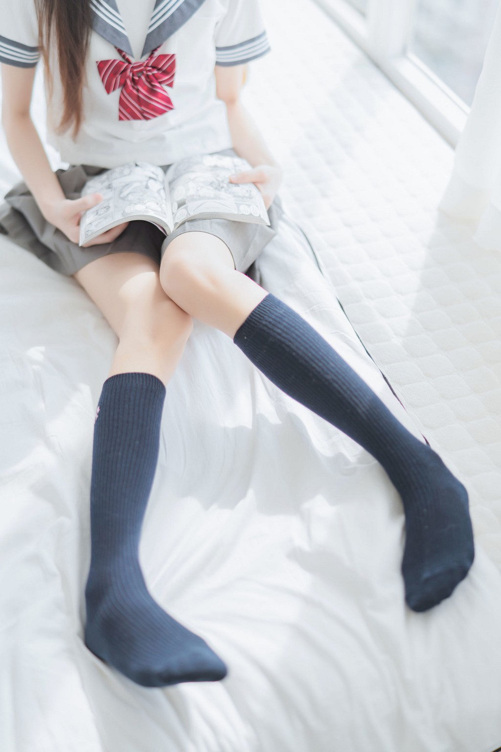 COSER桜桃喵《心形胖次》写真集[111P]