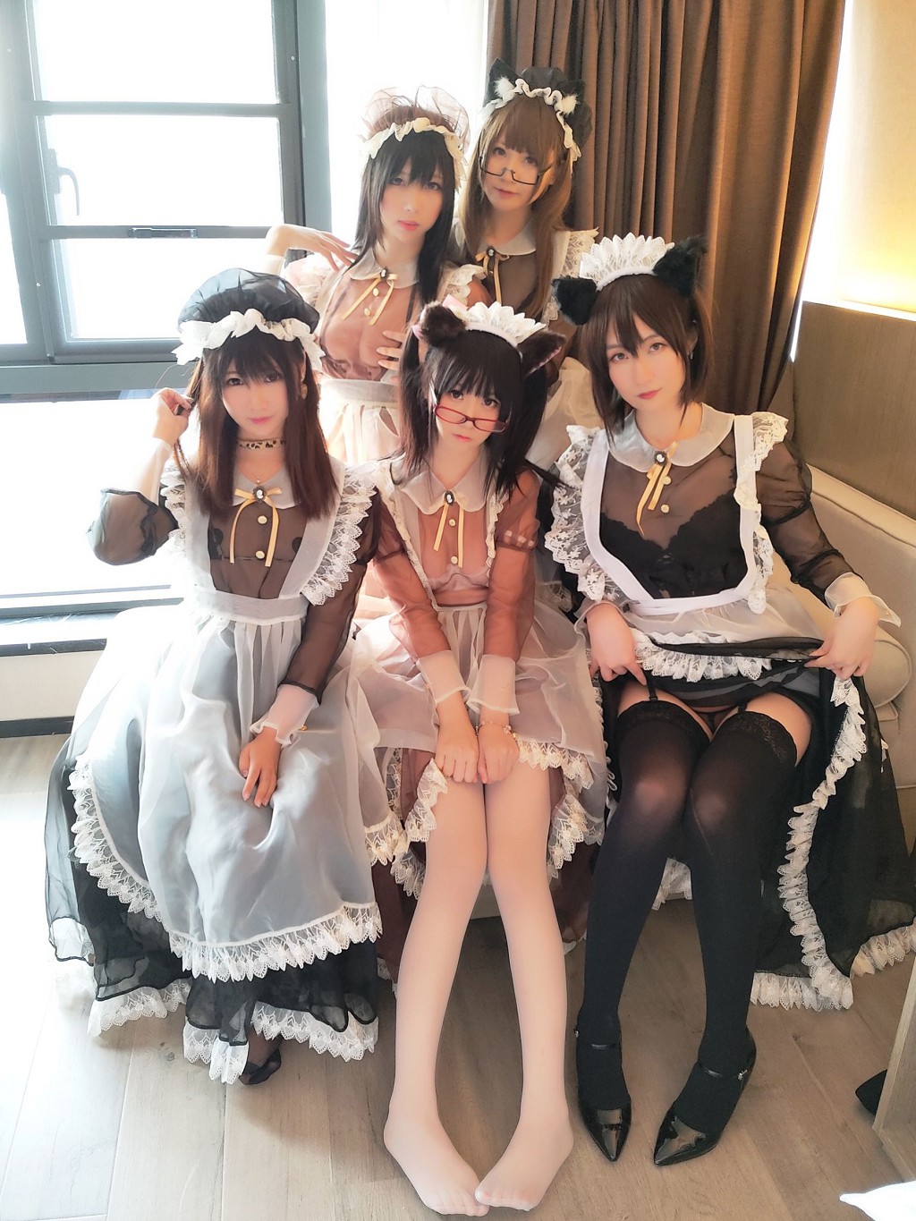 COSER摇摇乐yoyo《诱人小学妹》 [Cosplay福利] 写真集[43P]