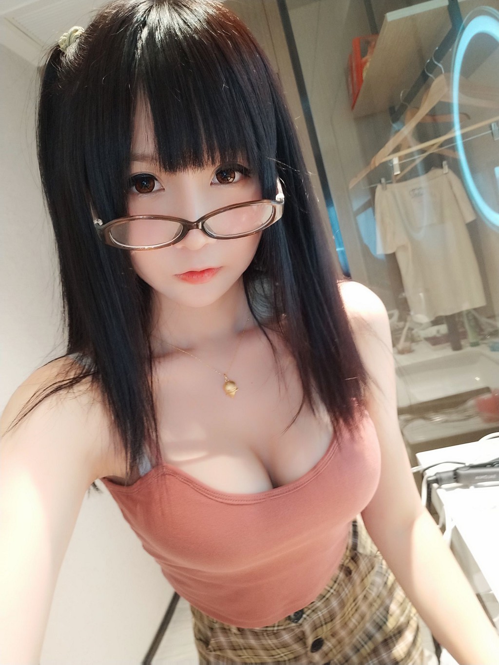 COSER摇摇乐yoyo《诱人小学妹》 [Cosplay福利] 写真集[43P]