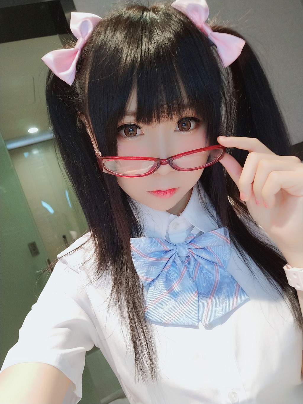 COSER摇摇乐yoyo《诱人小学妹》 [Cosplay福利] 写真集[43P]
