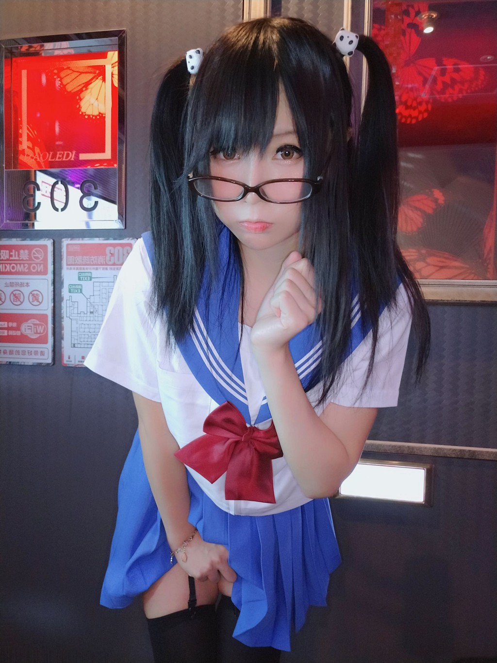 COSER摇摇乐yoyo《诱人小学妹》 [Cosplay福利] 写真集[43P]