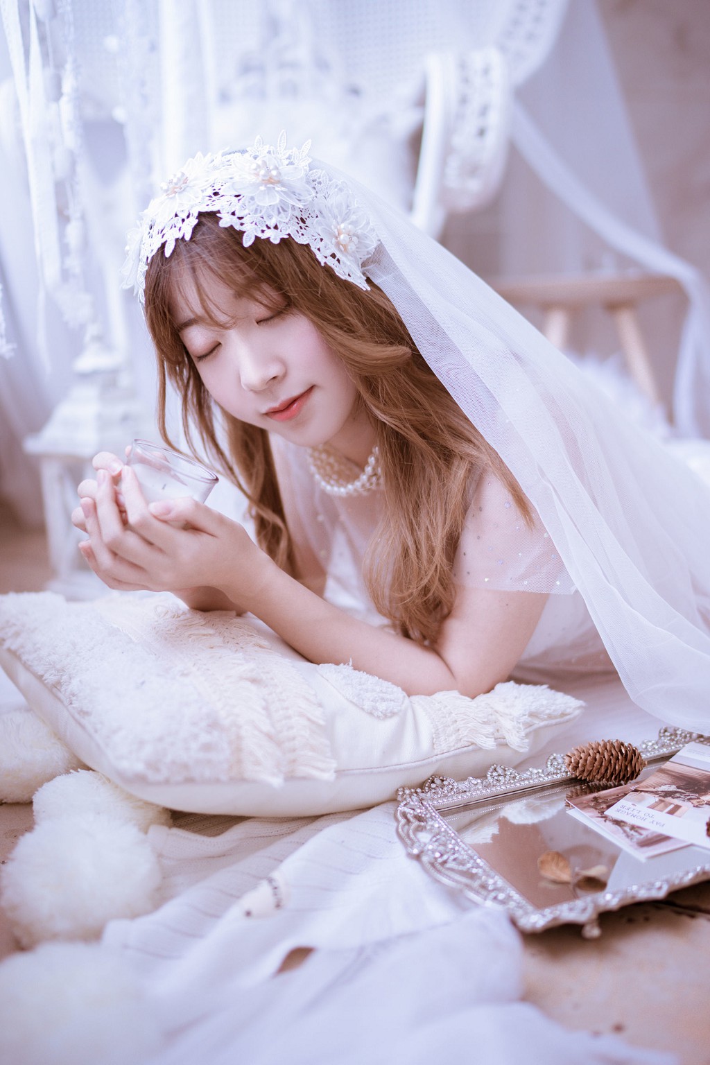コーサー黒川《年上彼女 ウェディングドレス+セーター》 [Cosplay少女] 写真集[39P