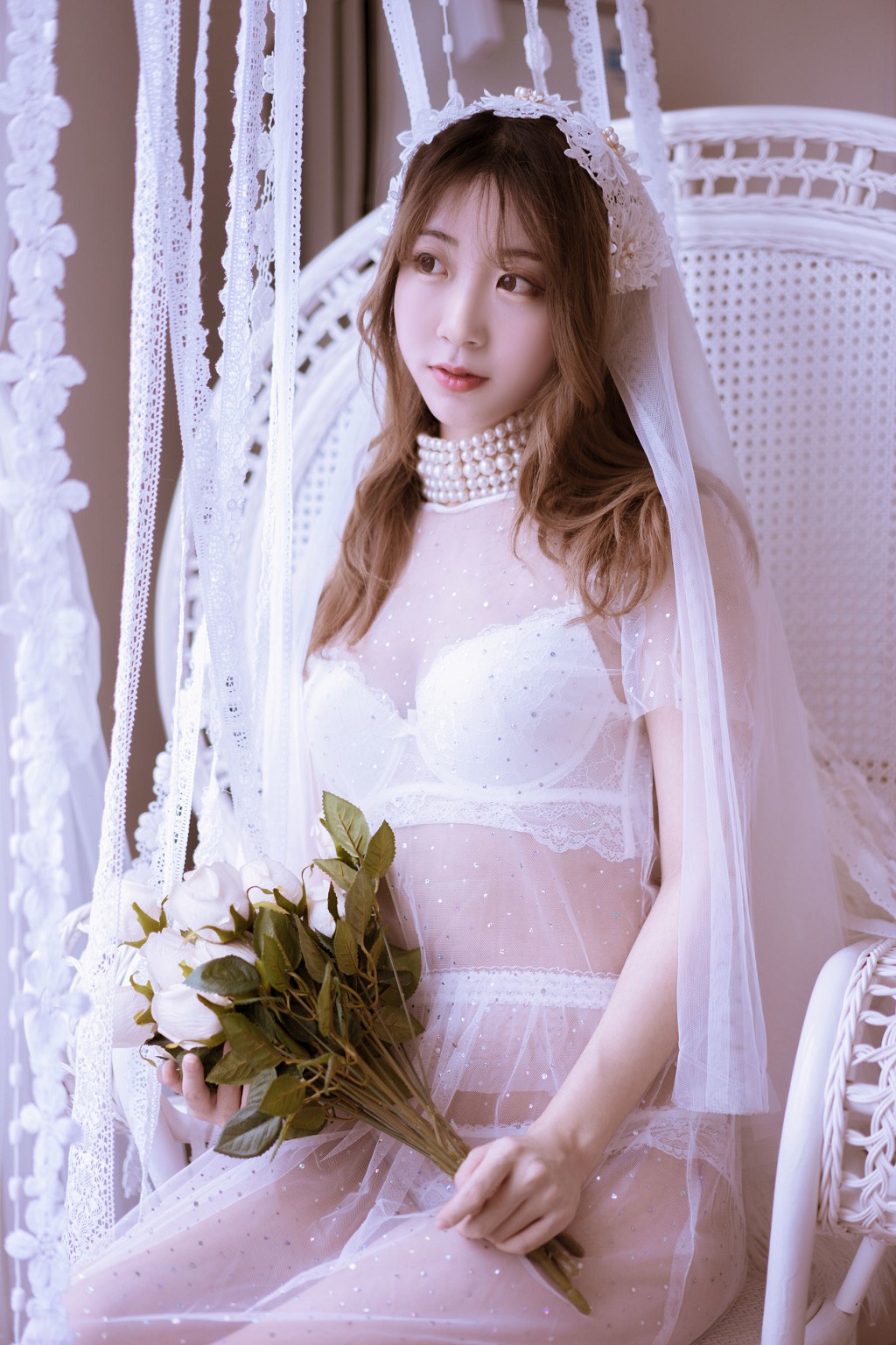 COSER黑川《年上彼女 婚纱+毛衣》 [Cosplay少女] 写真集[39P]