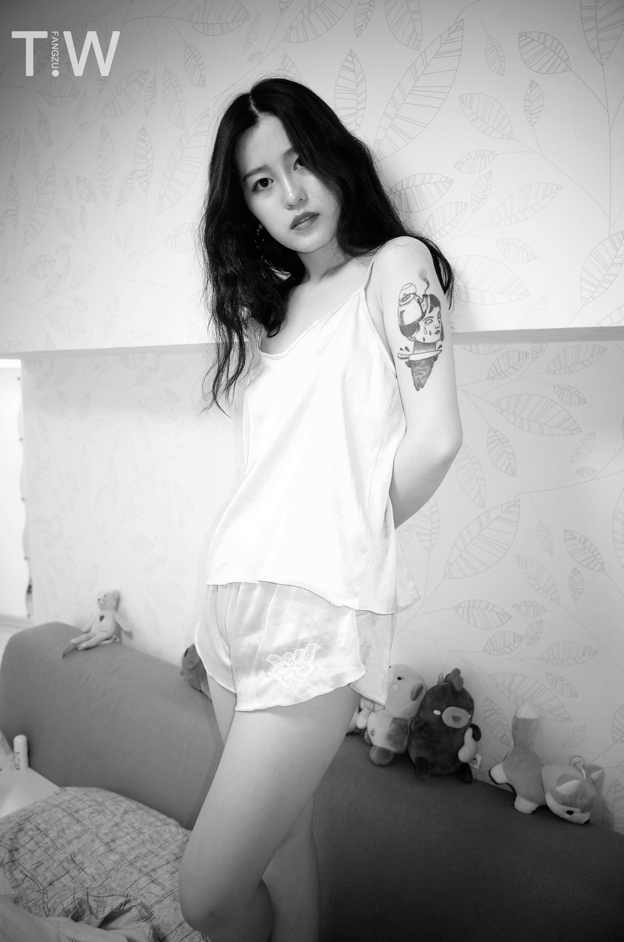 独立写真家（フェン ダオ）TIAN WEN 0018 49P