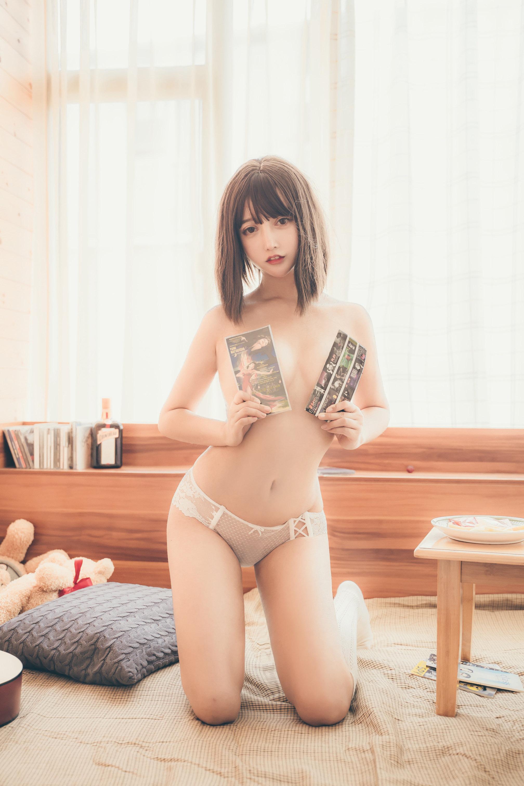 Expired Rice Noodles Meow Retro 36P