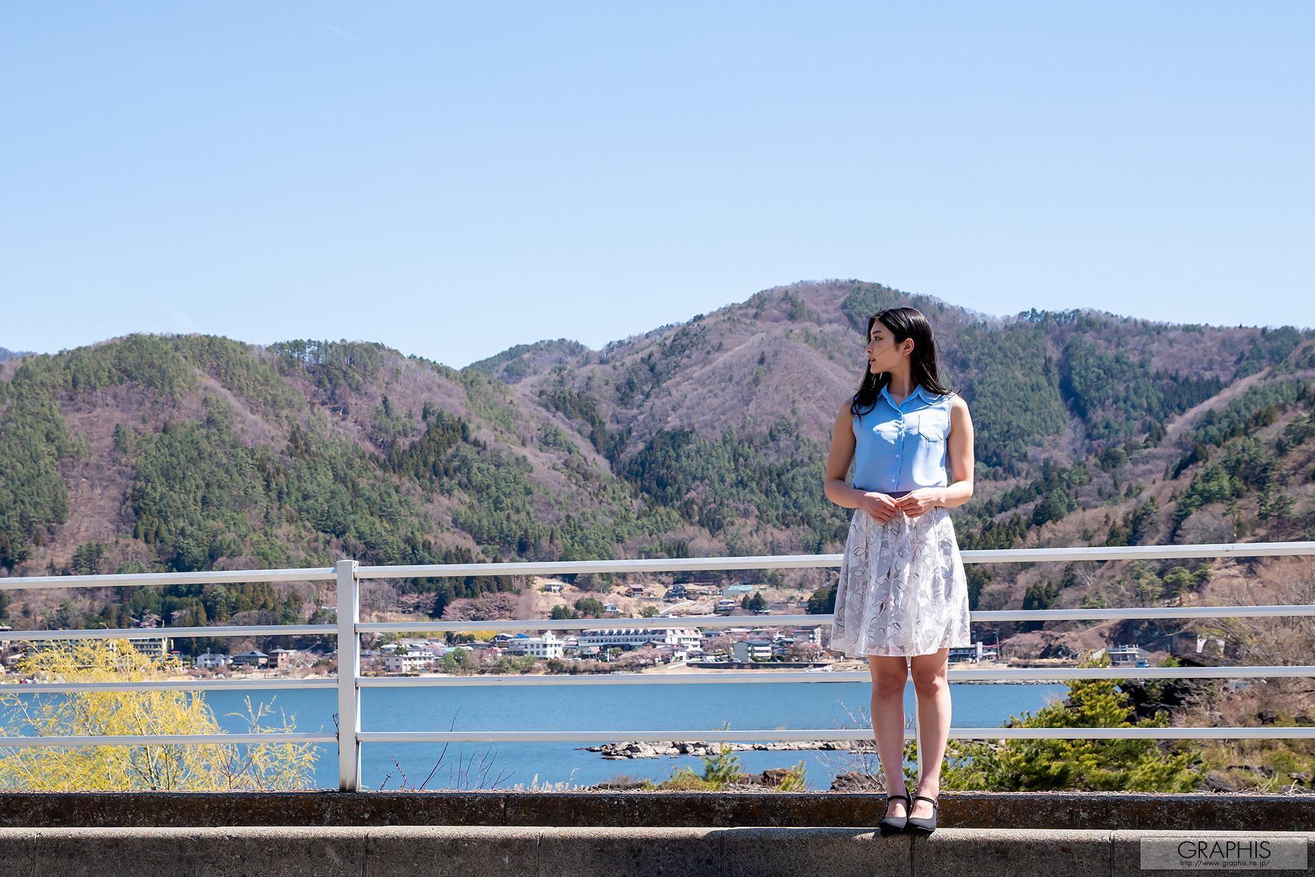 [Graphis] Special Gravure - Suzu Honjo 本庄鈴 160P