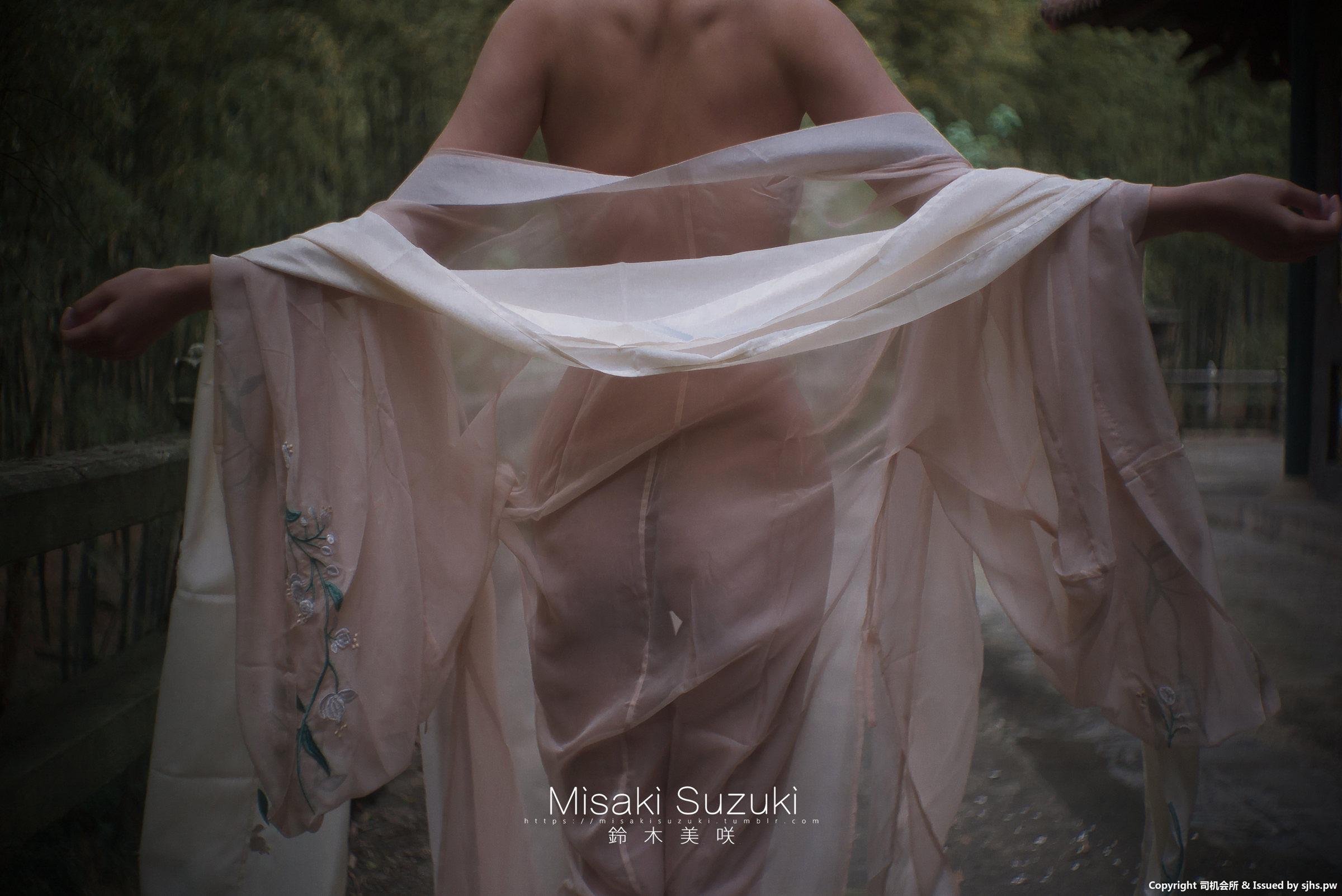 [Misaki Suzuki] 古典庭院中的优雅美人 51P