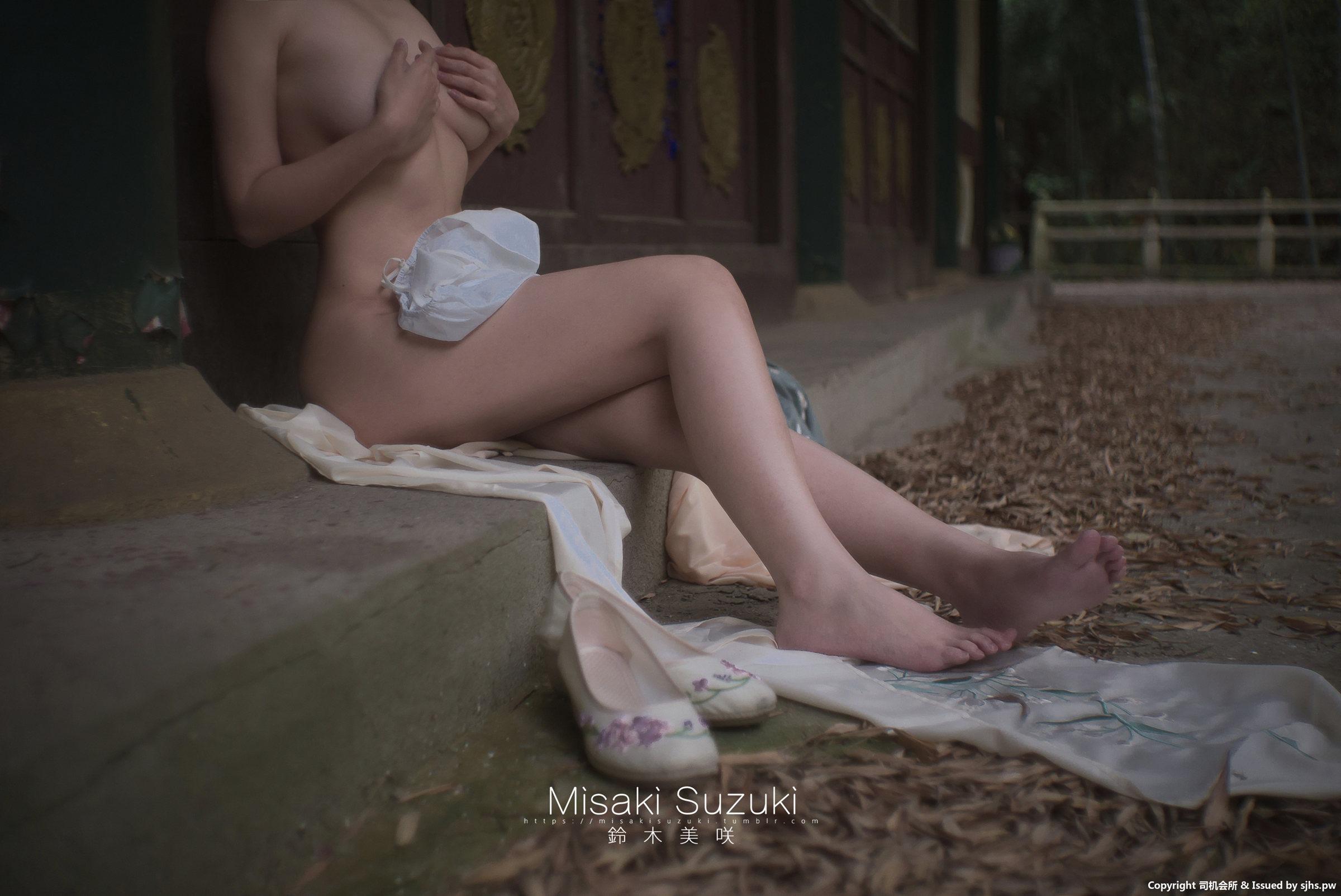 Misaki Suzuki] The Elegant Beauty in the Classical Courtyard 51P