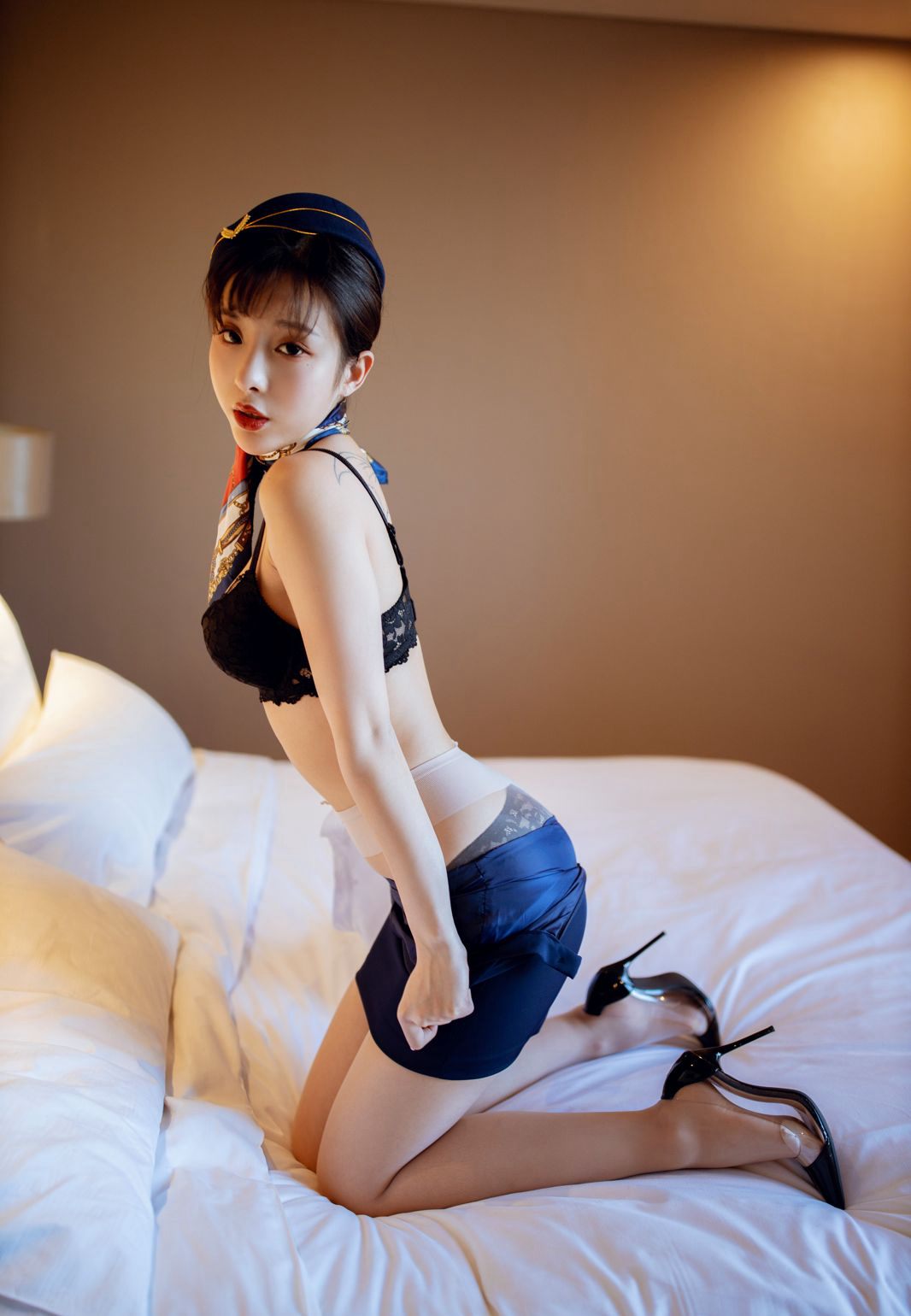 Chị em tiếp viên hàng không gợi cảm Chen Tiểu Miêu quyến rũ đồ lót ren, chụp ảnh riêng tại khách sạn, ảnh quyến rũ