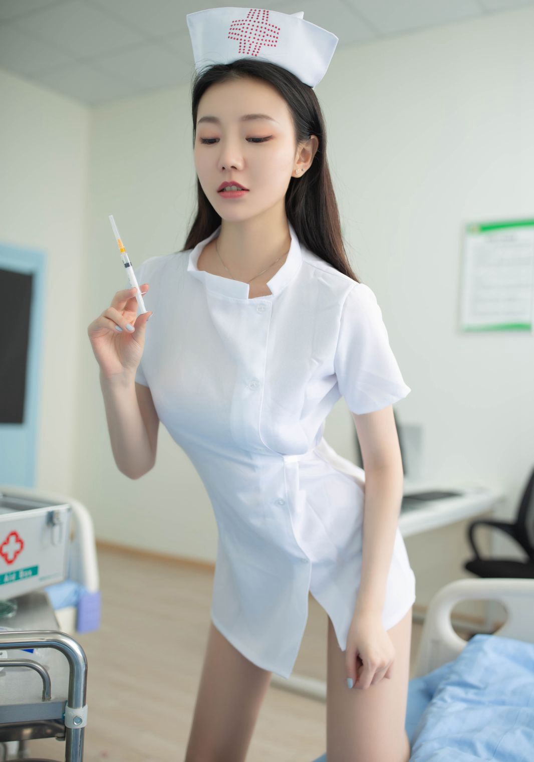 Siêu quyến rũ y tá An Nhiên với tất thịt màu, chân đẹp, mông cong, đồng phục y tá, hình ảnh xấu xa.