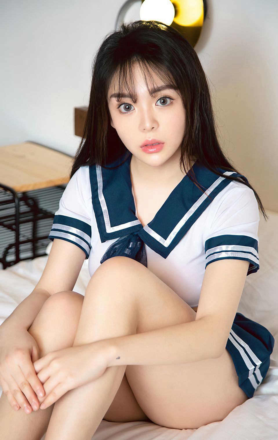 爱元甜美微胖丰满美女性感制服诱惑美臀写真