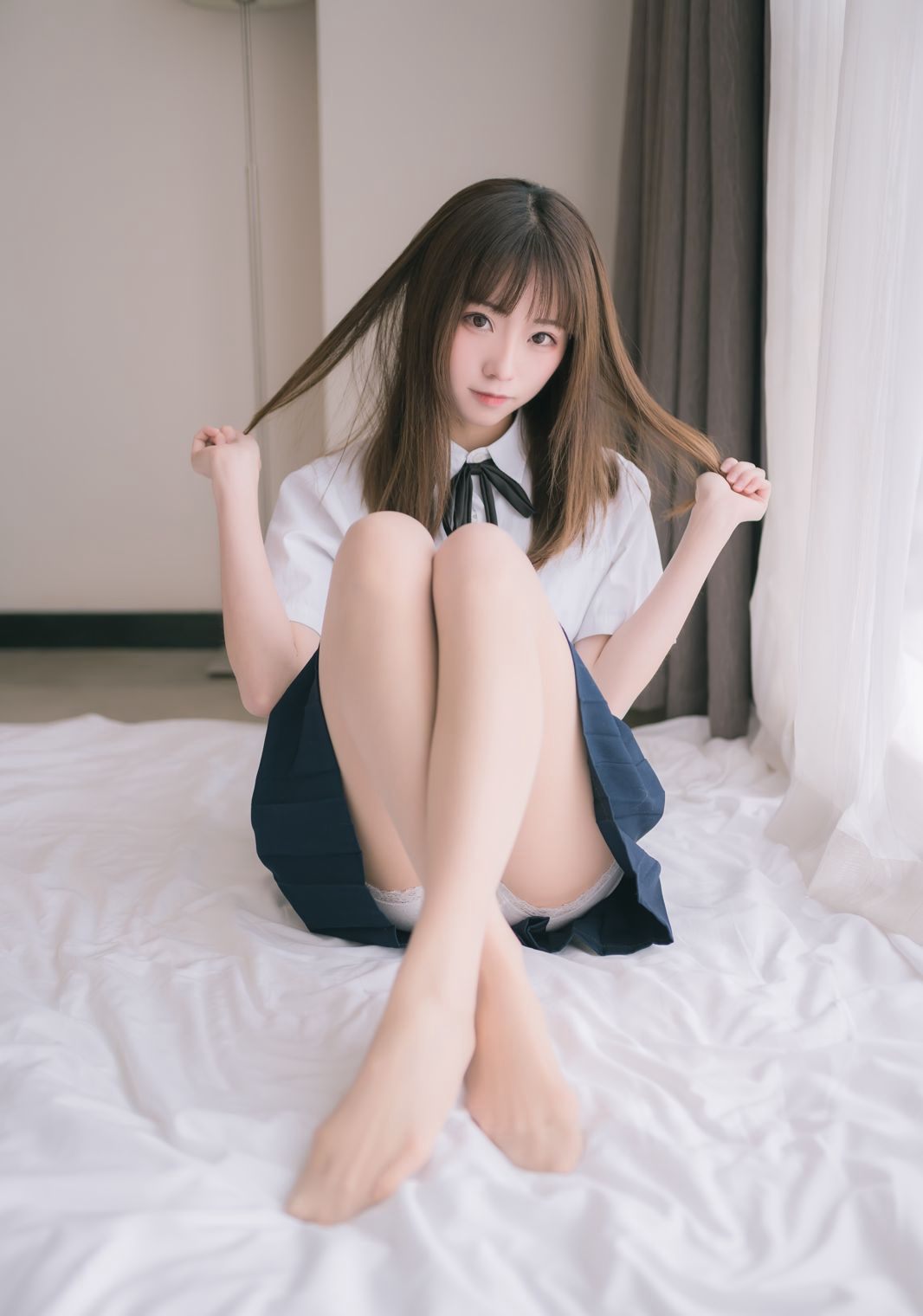 Kitaro_ Kitaro bộ ảnh quy mô lớn: Cởi tất, chân đẹp gợi cảm, đồng phục váy ngắn