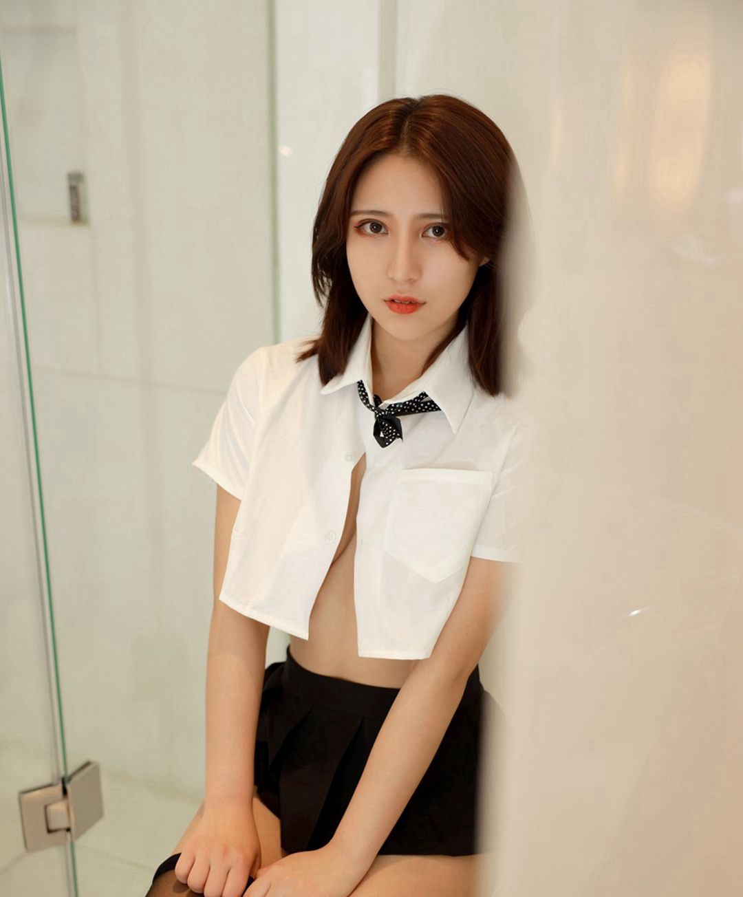 Jiujiu Aimee Beautiful Woman Honey Juice Bulge Photo Seduction Black Stockings High Definition Giant Breasts