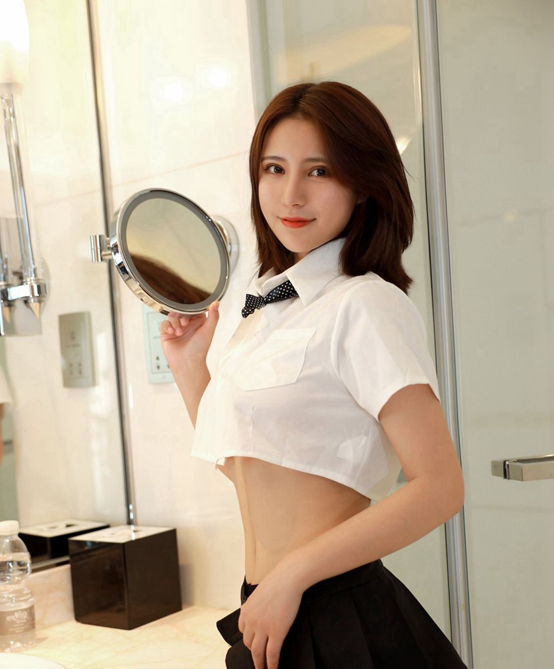 จิวจิ่ว เอมี่ สาวสวย น้ำผึ้งนูนขึ้น ภาพยั่วเย้า ถุงน่องดำ ความคมชัดสูง หน้าอกใหญ่