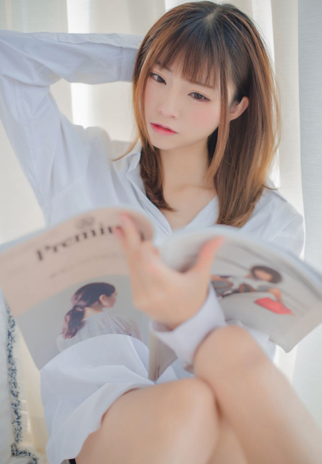 하얀 피부의 여신 코서 키타로의 섹시하고 부드러운 백색 아름다운 다리, 백색 옥발 대규모 사진