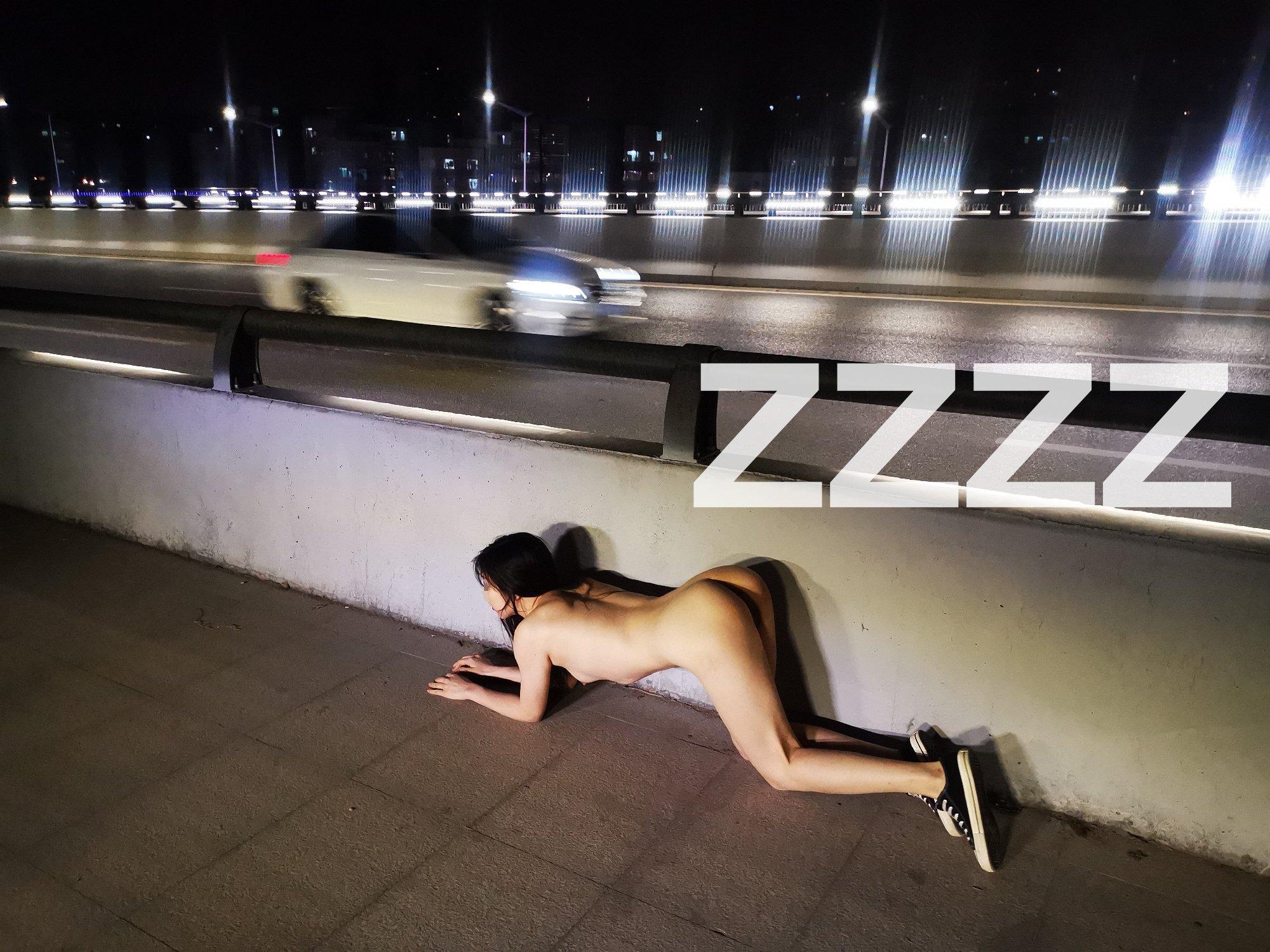 广州情侣 ZZZZ 全裸露出 126P