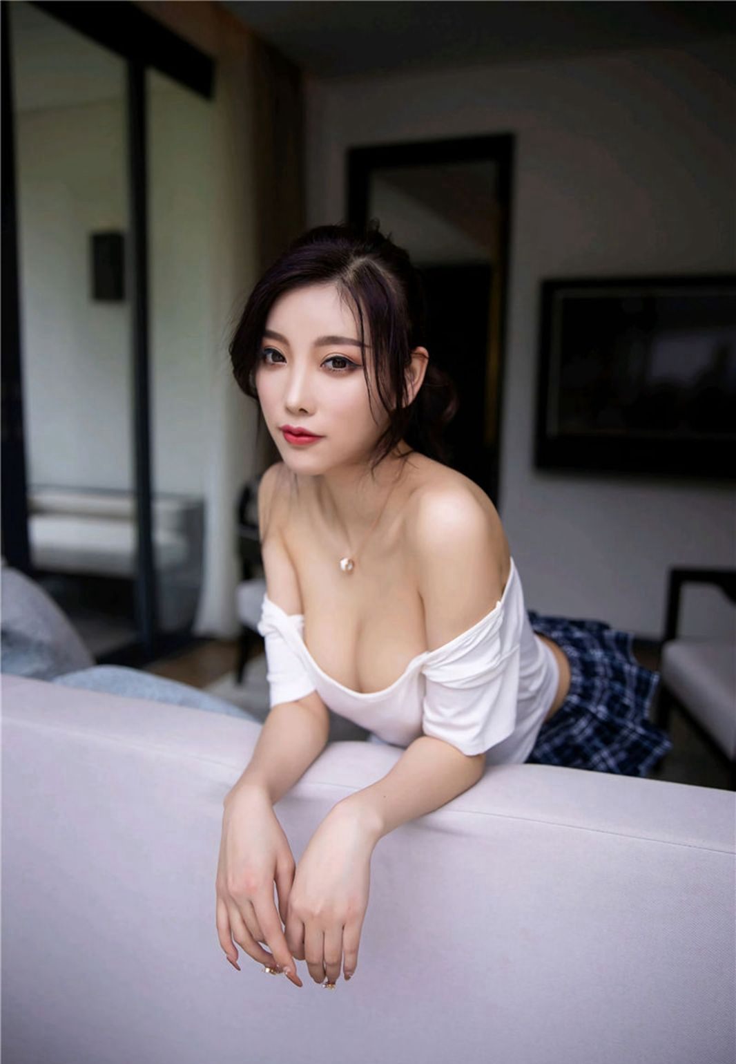 2020杨晨晨sugar性感JK白丝短裙诱惑丁字裤美腿撅臀