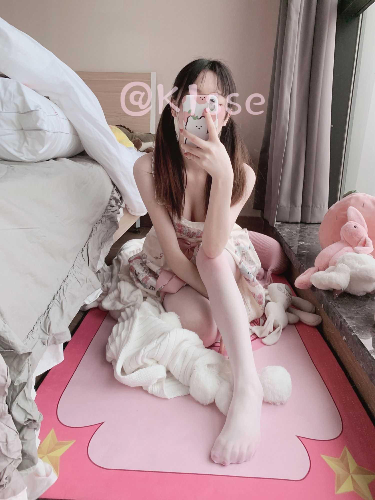 クルッセ 白ストツインテールロリ 41P