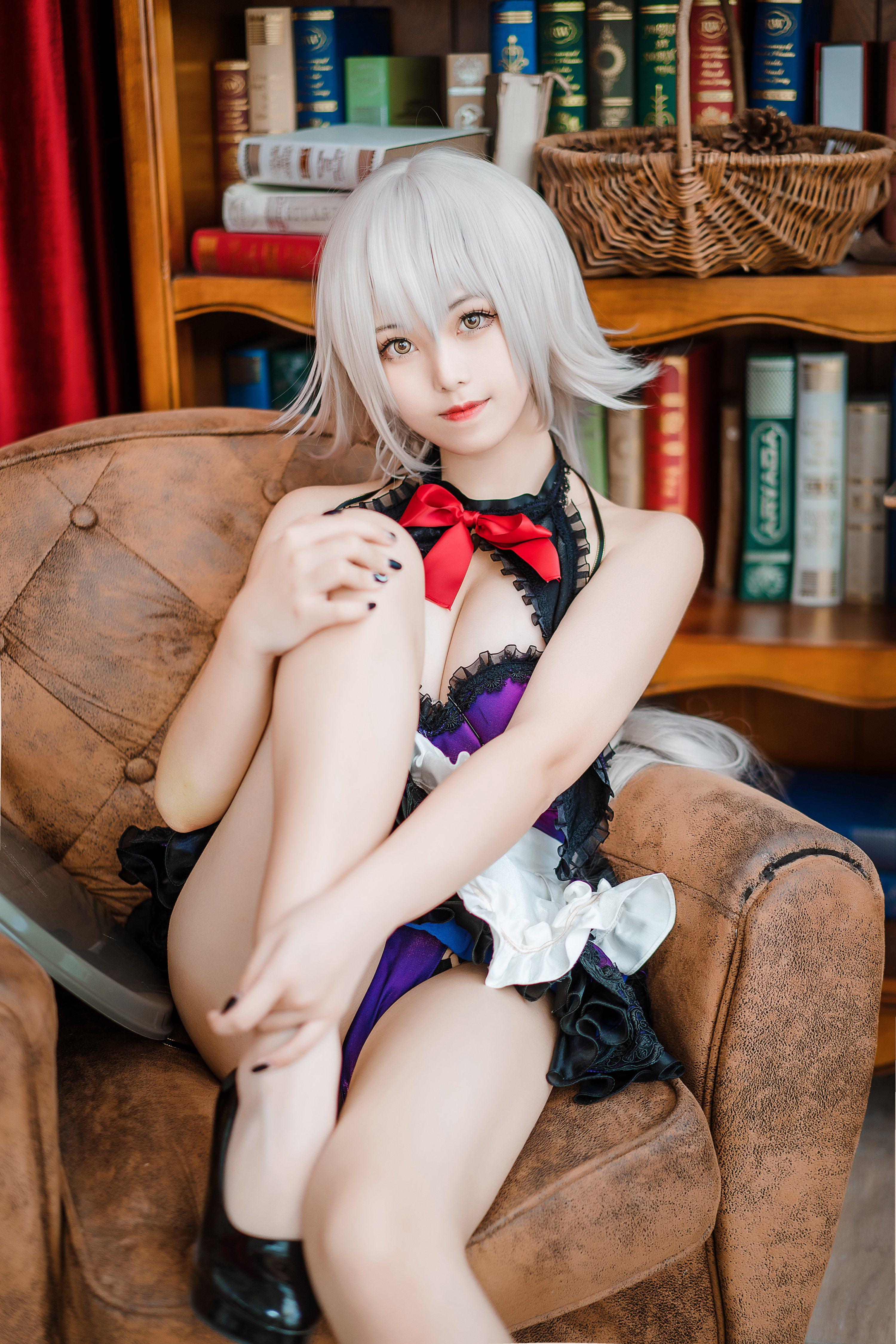 蜜汁猫裘 Vol.046: ジャンヌ・ダルク メイド 40P