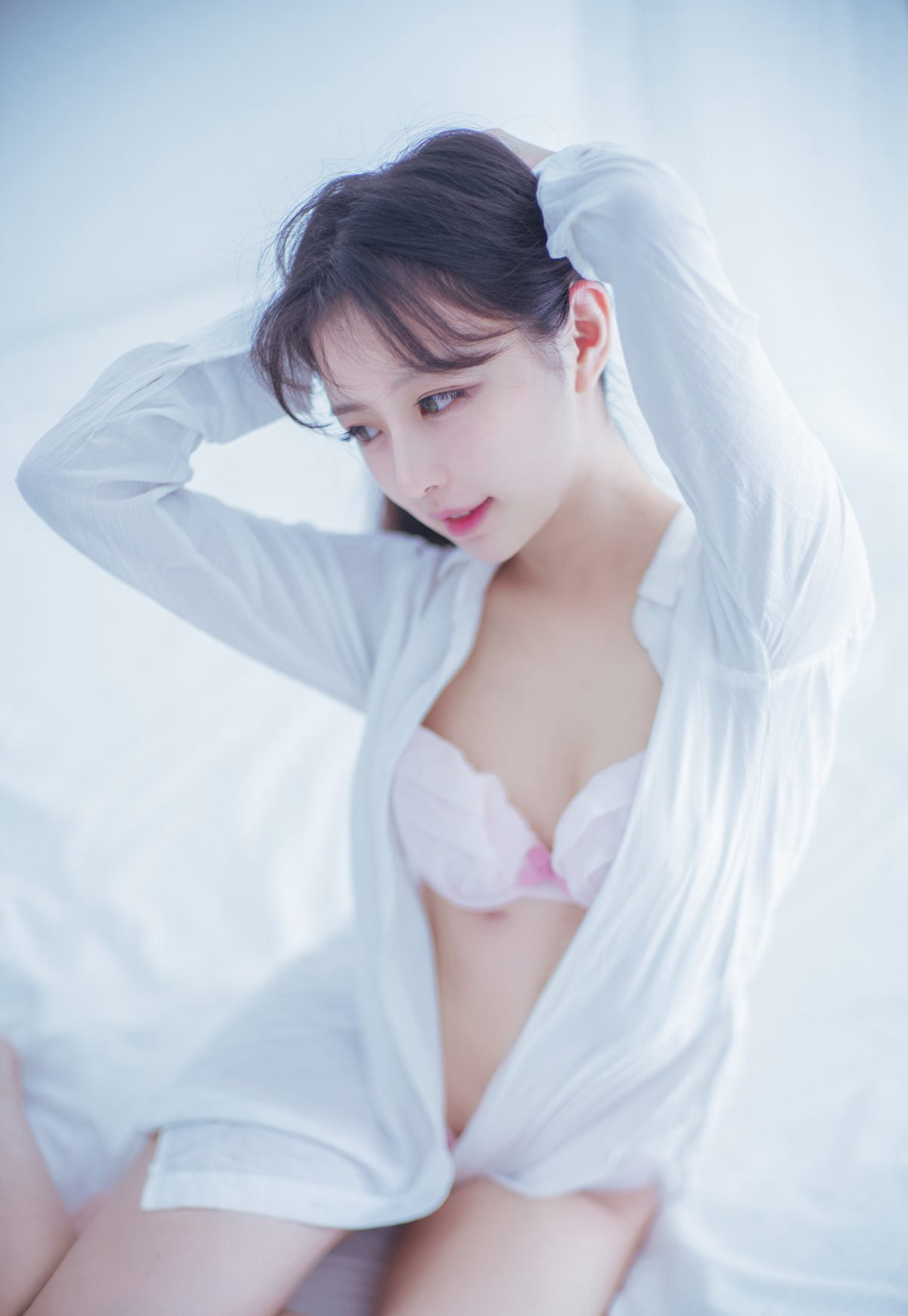 コスプレ シャオルルの 白くて柔らかな肌、セクシーな美脚、高い颜値の写真