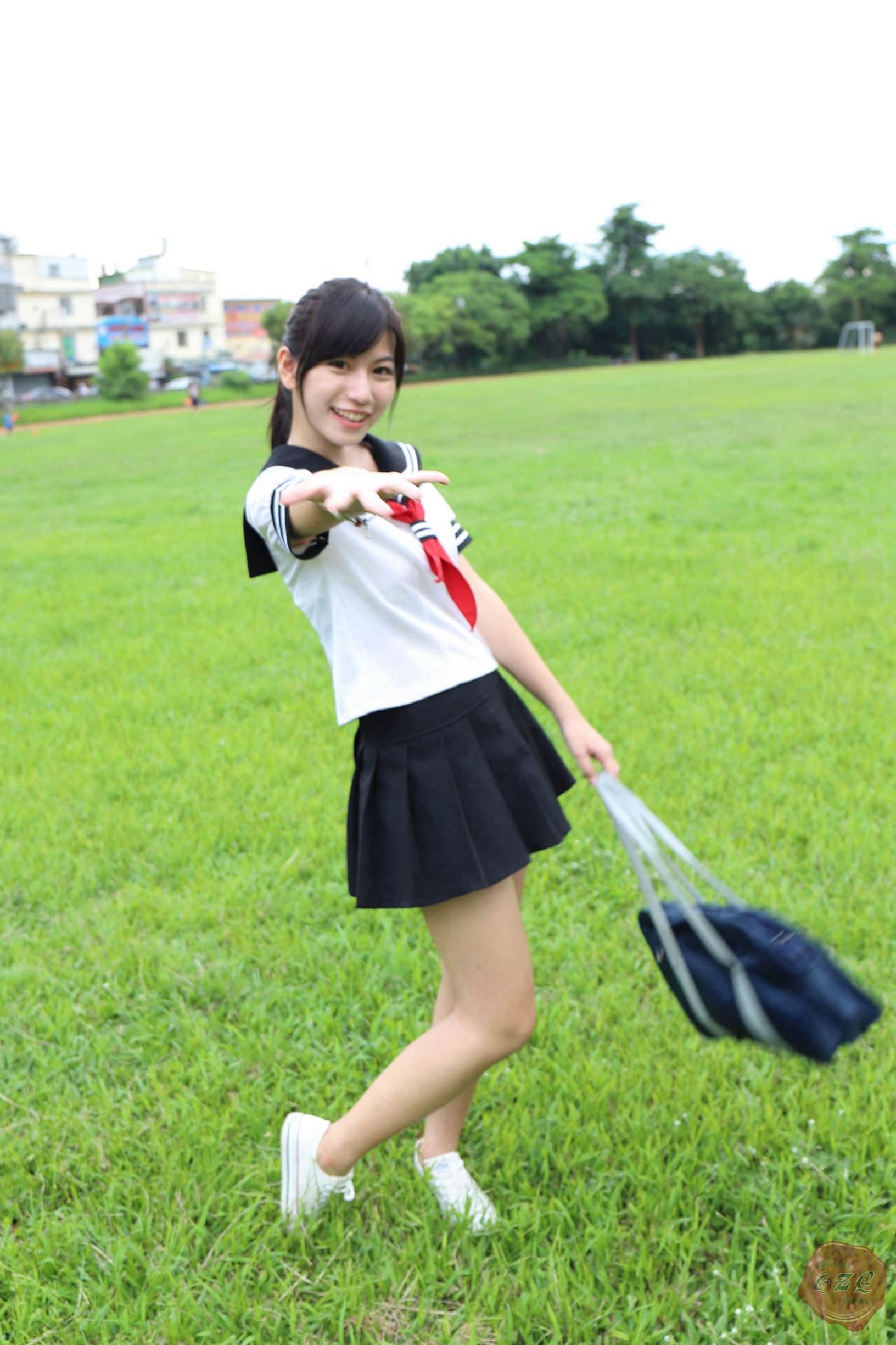 Taiwan Beauty] Girl in Uniform No. 001 Lin Wendi