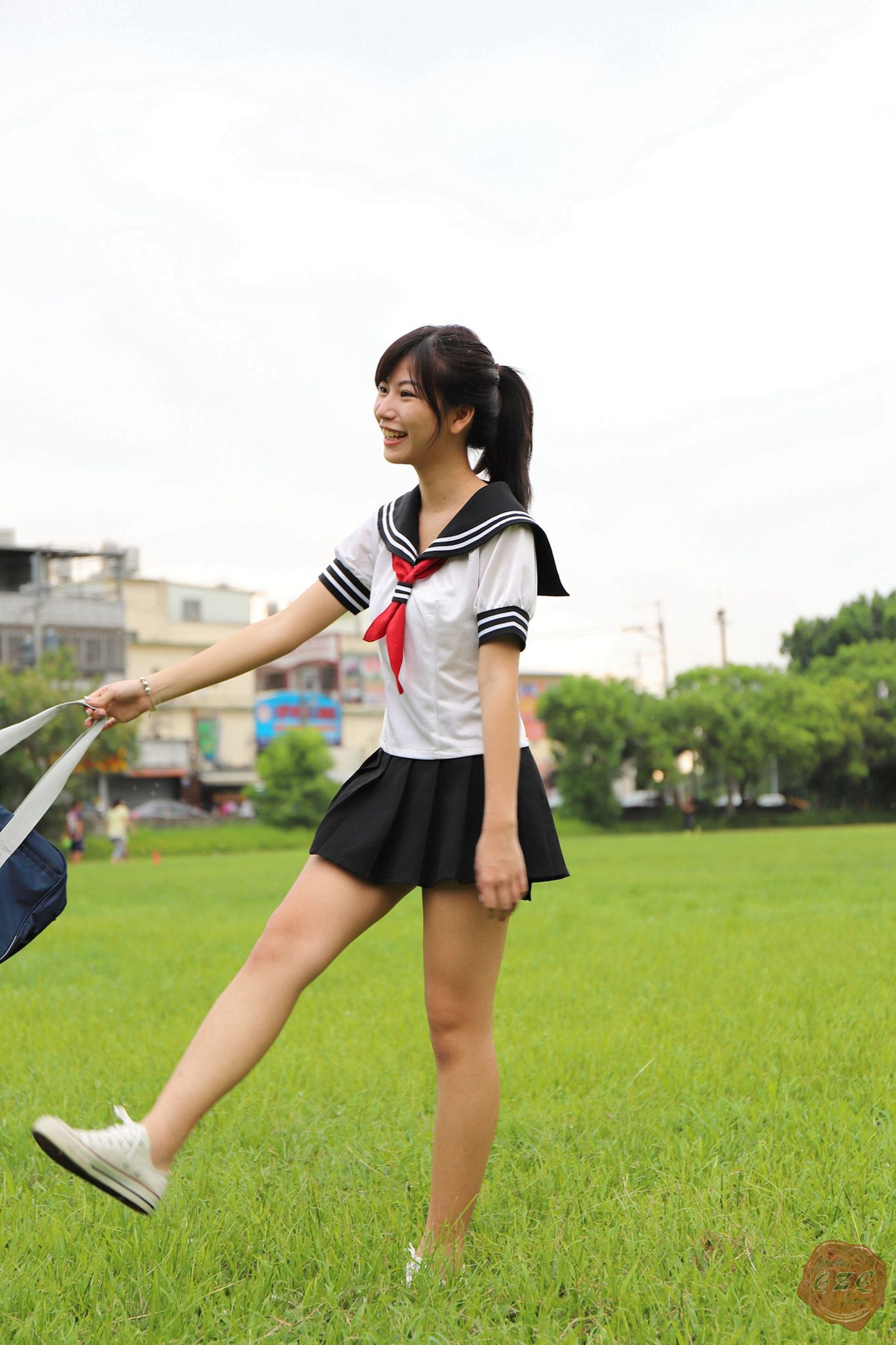 Taiwan Beauty] Girl in Uniform No. 001 Lin Wendi