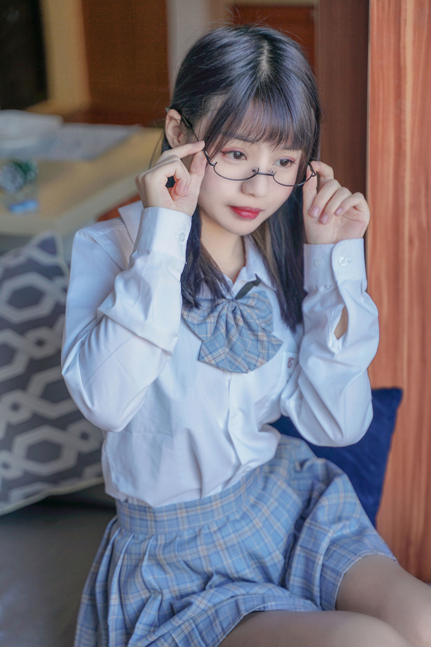 Miêu Đường Điện Ảnh] VOL.047 Váy đồng phục chân trần