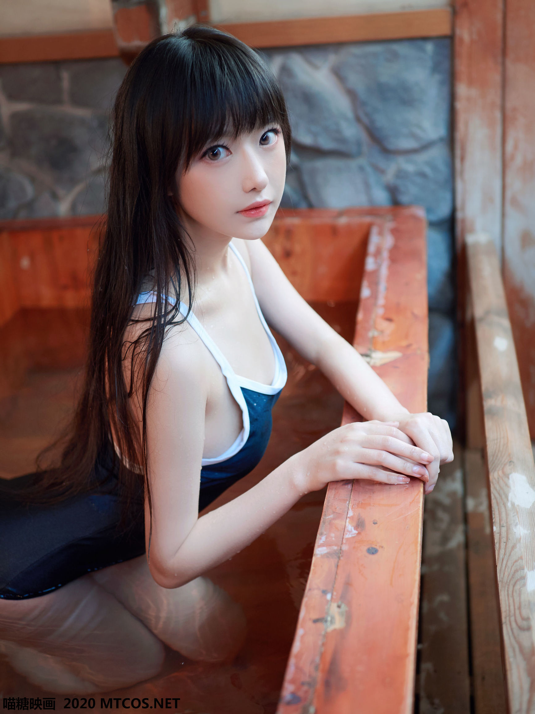 Miaotang Phim] VOL.144: Áo bơi trường học của suối nước nóng