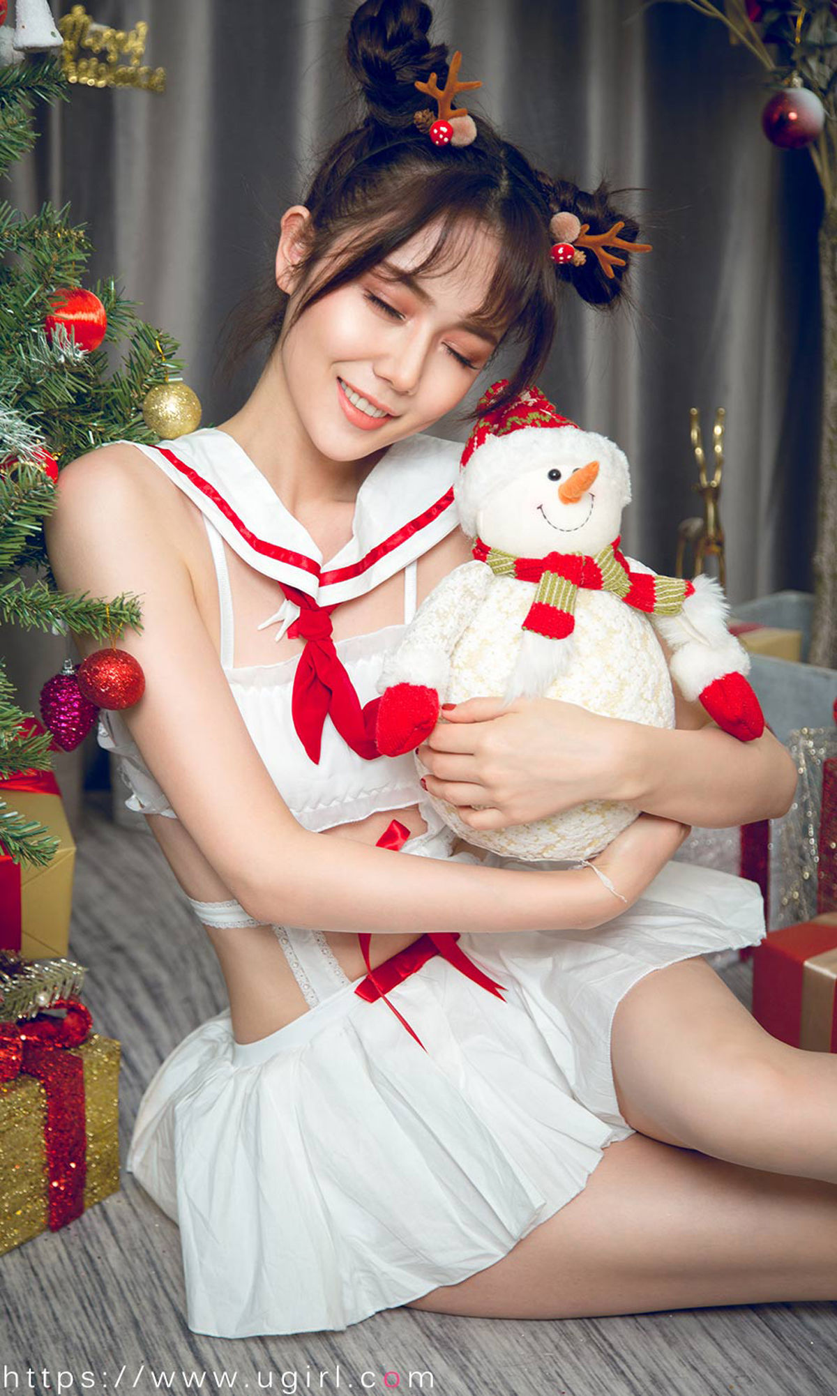Yogu Circle Ai Youwu] No.1679 Đường Tiểu Đường Cô Gái Đồng Phục Show Giáng Sinh