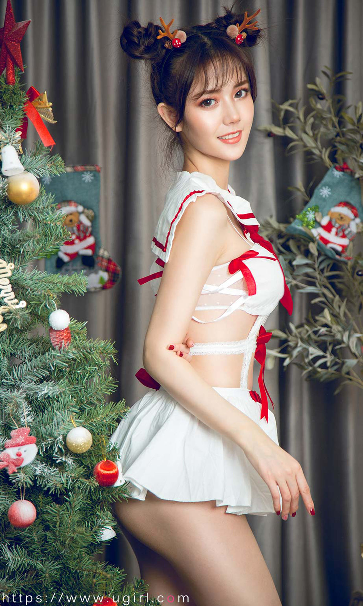 Yogu Circle Ai Youwu] No.1679 Đường Tiểu Đường Cô Gái Đồng Phục Show Giáng Sinh