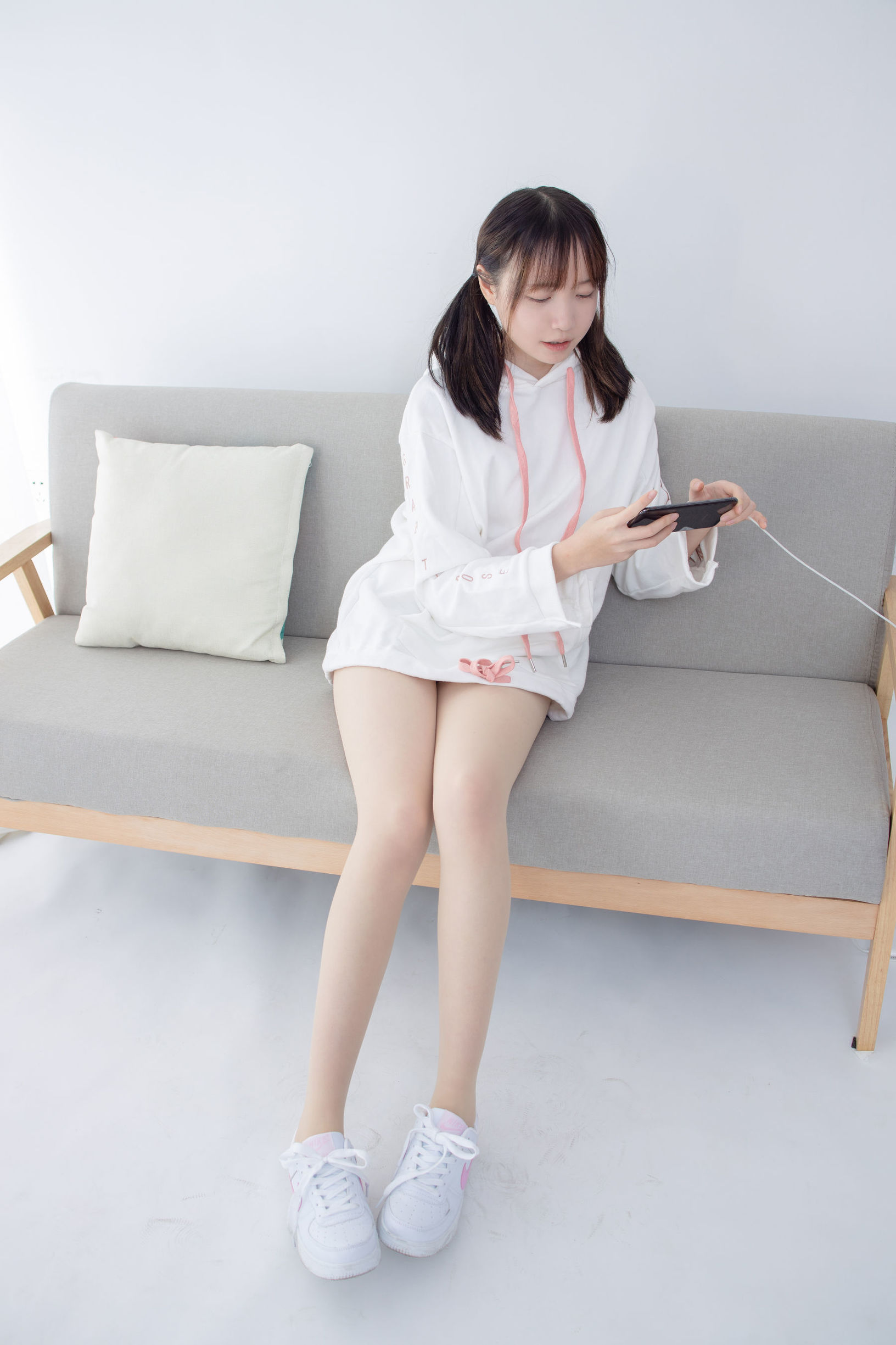 센로 재단] JKFUN-048 아이카 운동화 13D 스타킹