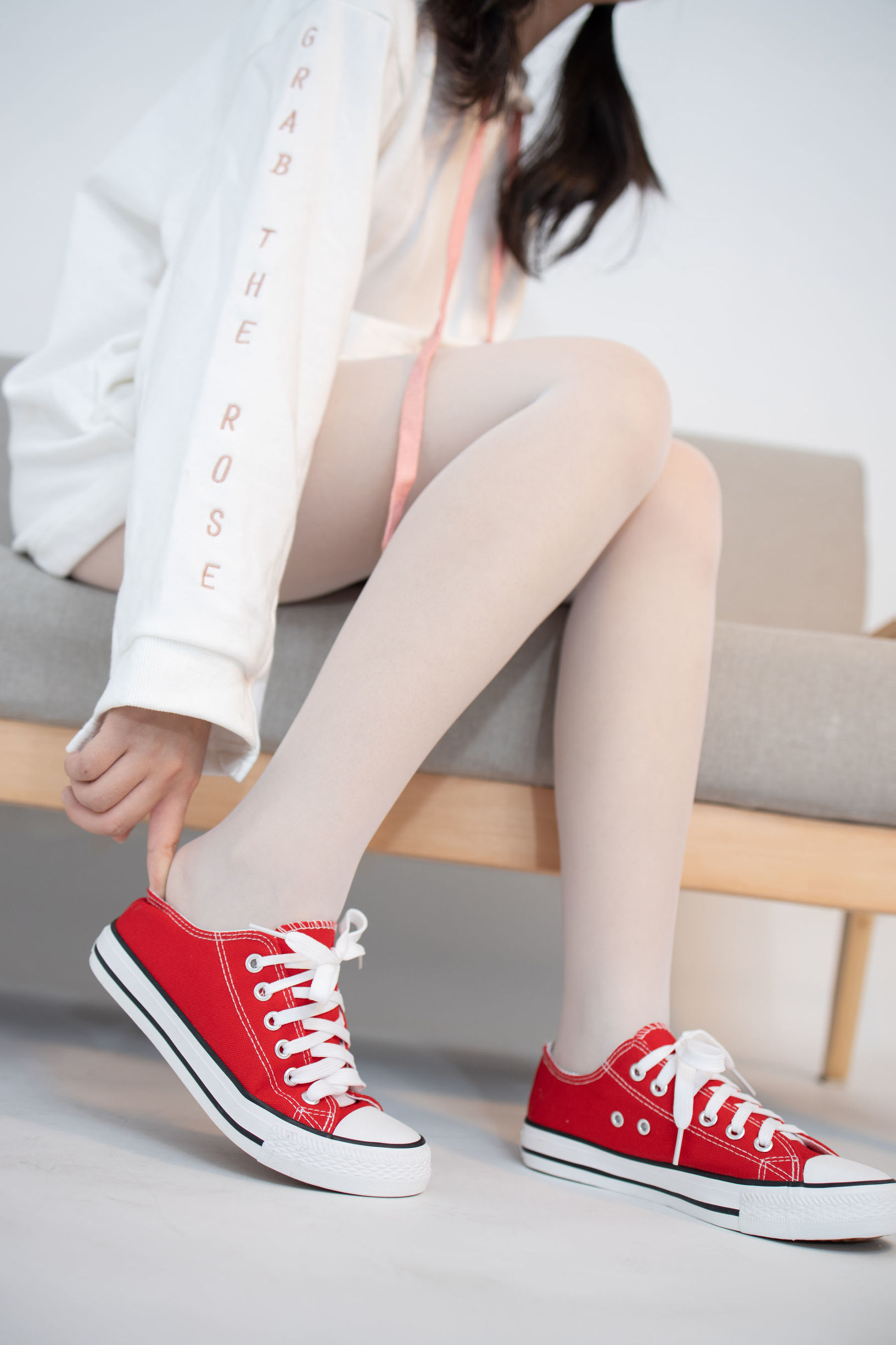 Sen Luo Tài Đoàn] JKFUN-056 Tiểu Dạ Giày Vải Đỏ Trắng Tơ 13D Trắng Tơ