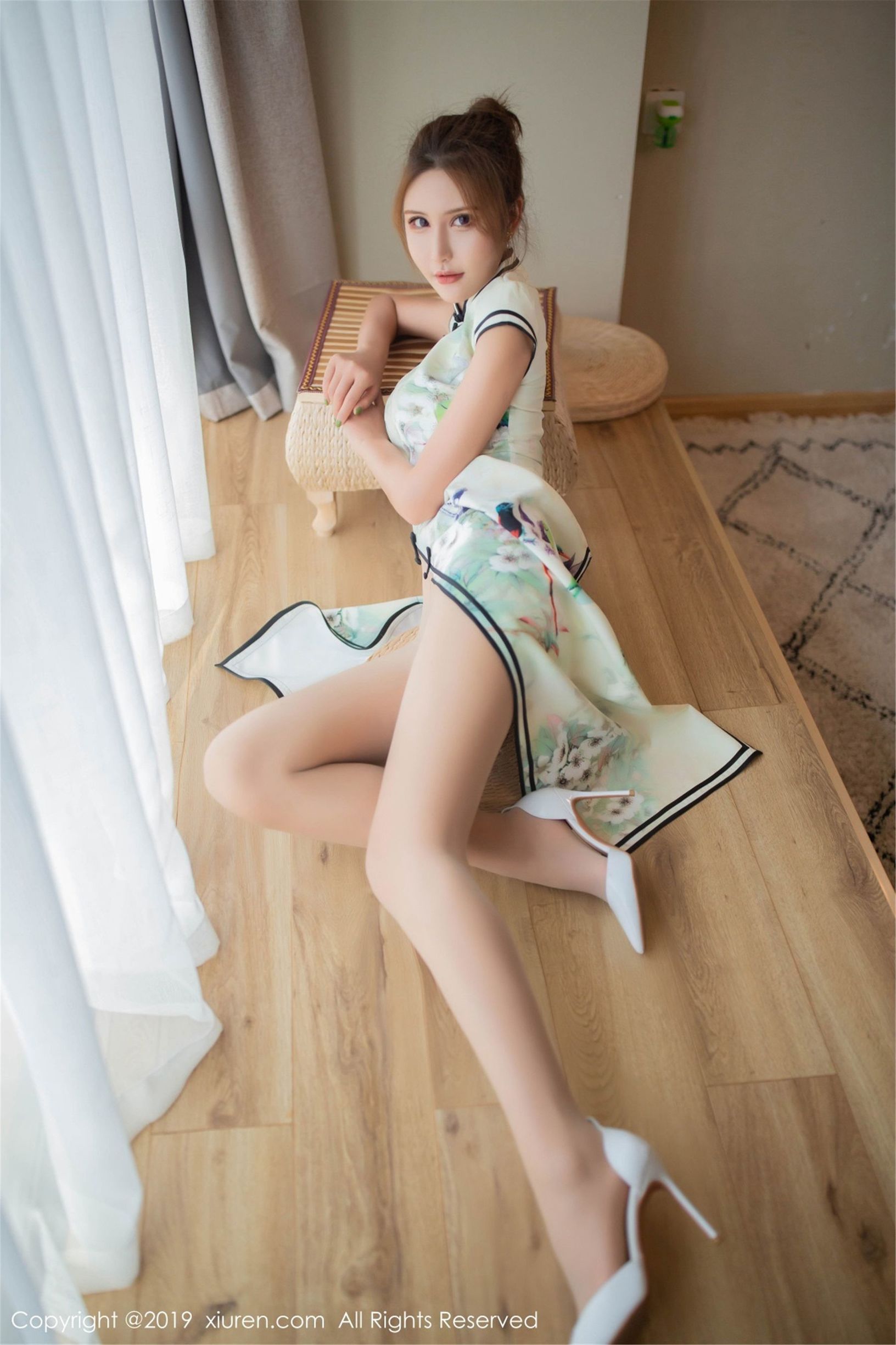 [秀人XIUREN] No.1542 Emily顾奈奈酱