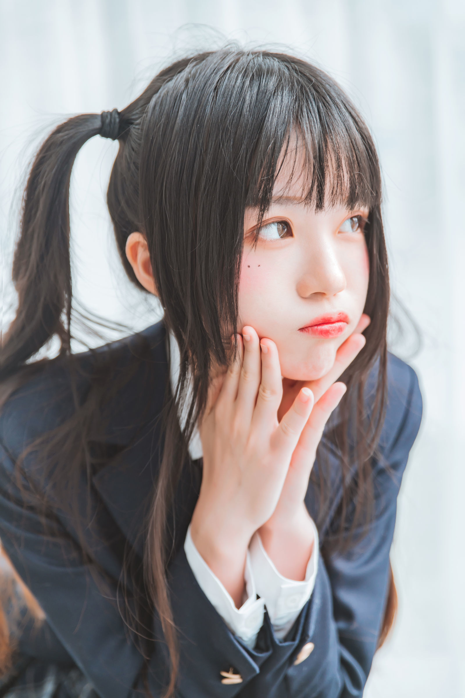 [萝莉COS] 桜桃喵 - 冬季制服丝秀