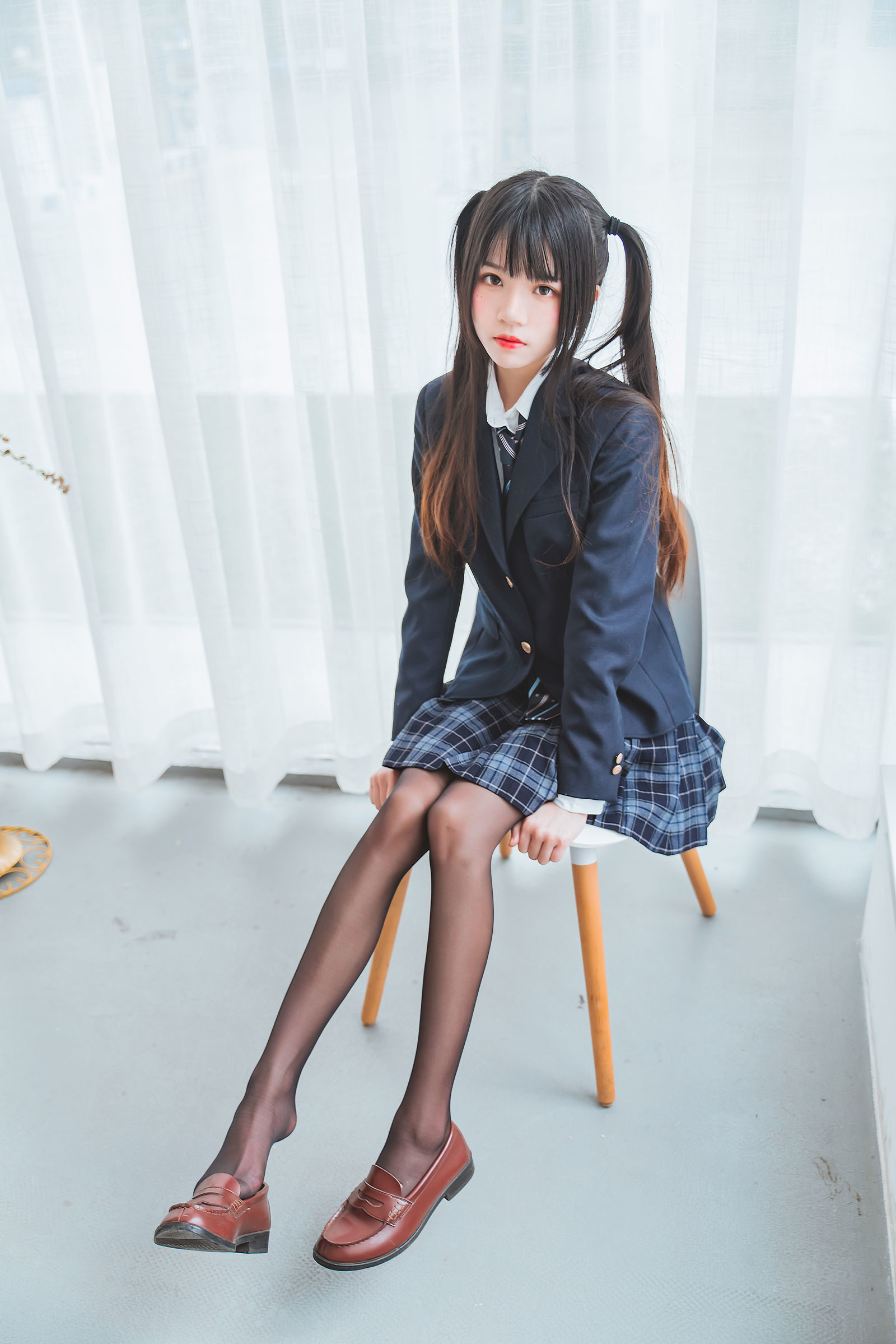 蘿莉COS] 櫻桃喵 - 冬季制服絲秀