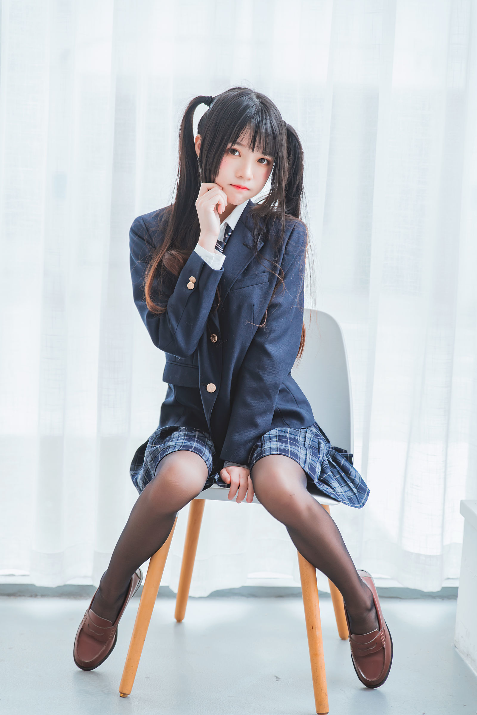 蘿莉COS] 櫻桃喵 - 冬季制服絲秀