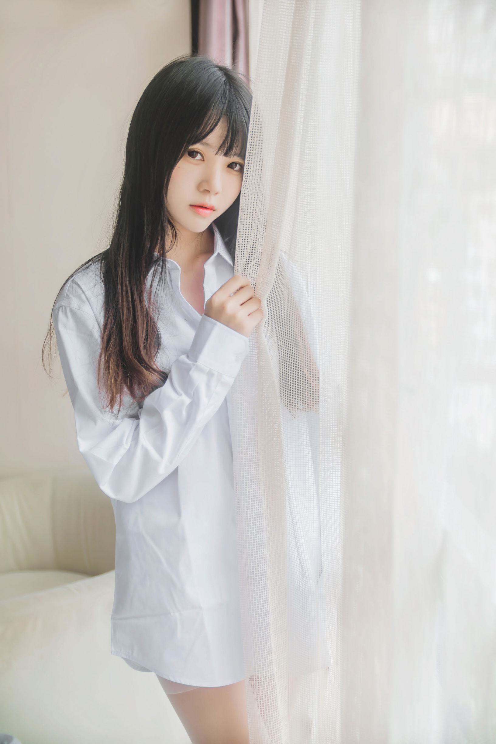  belle  Cosplay] Sakura Meow《Sakura Chưa Chín - Áo Sơ Mi Trắng Lan Tỏa》