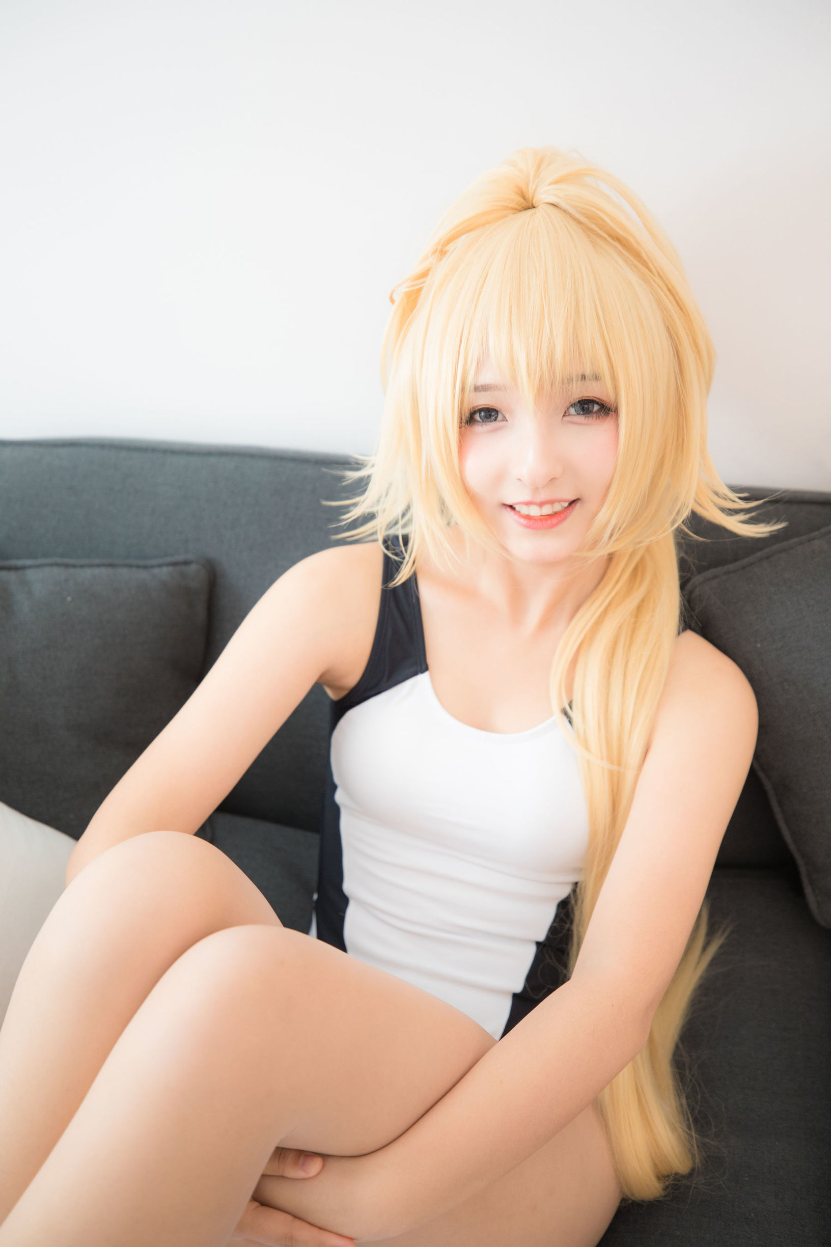 [萝莉COS] 神楽坂真冬 贞德泳装