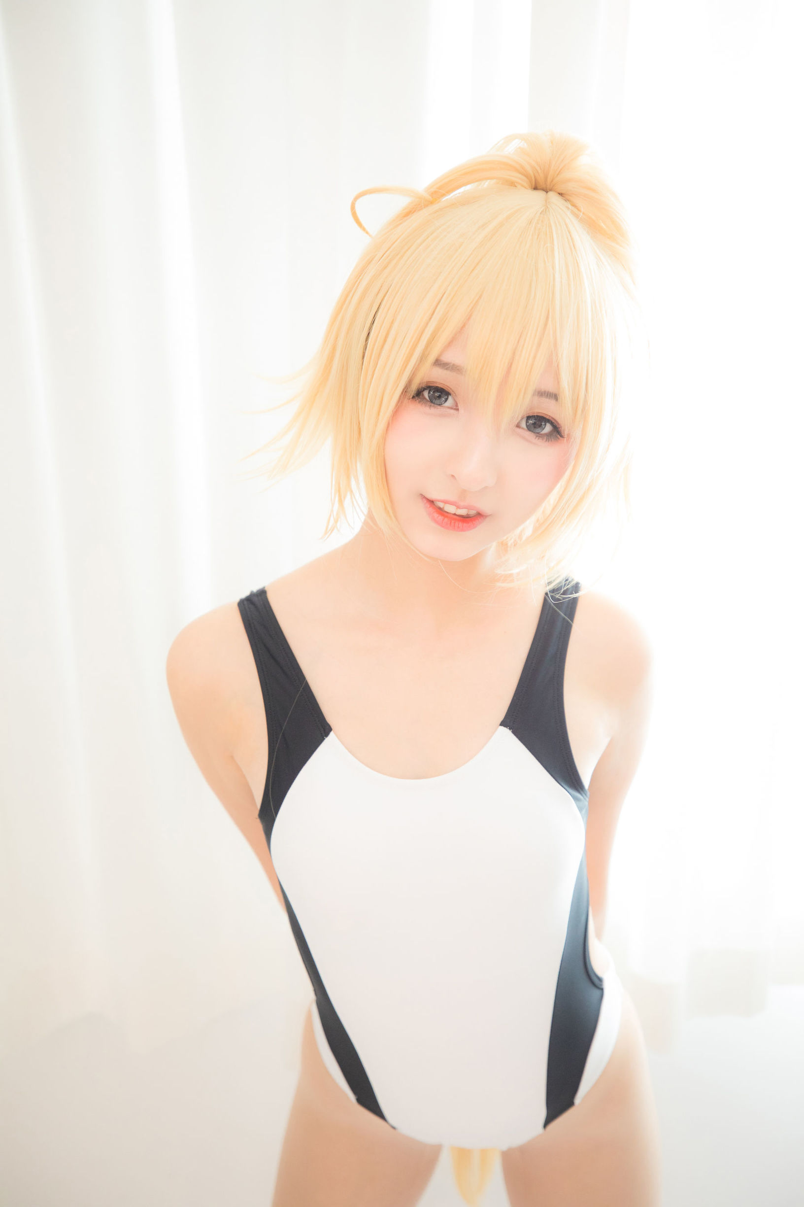 [萝莉COS] 神楽坂真冬 贞德泳装