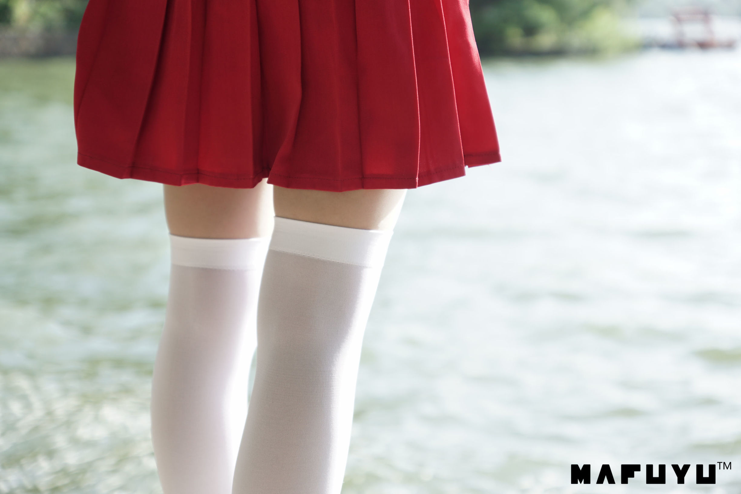  belle ta COS] Kagura Ban Mafuyu - Series ảnh về cô gái, thiên nhiên và tất trắng bộ ảnh