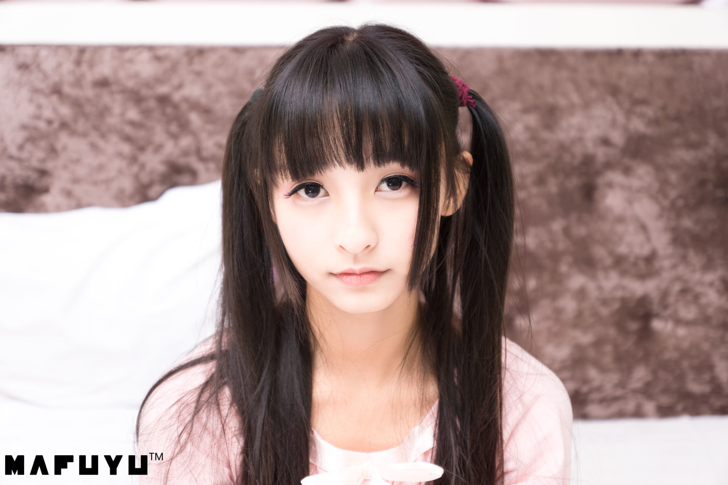  belle ta Cosplay] Kagura Ban Mafuyu Pink and White Striped Series Photo Set