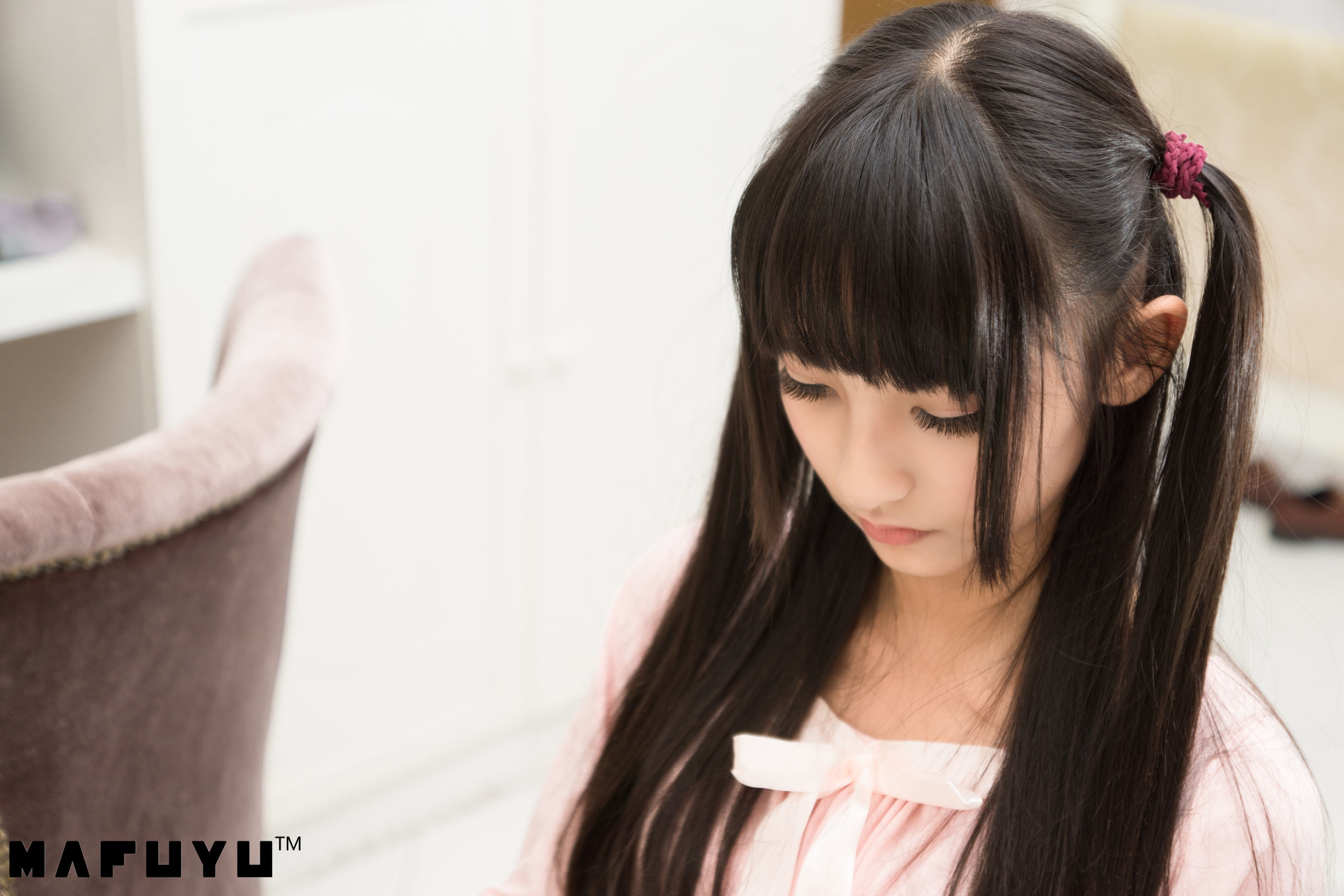  belle ta Cosplay] Kagura Ban Mafuyu Pink and White Striped Series Photo Set