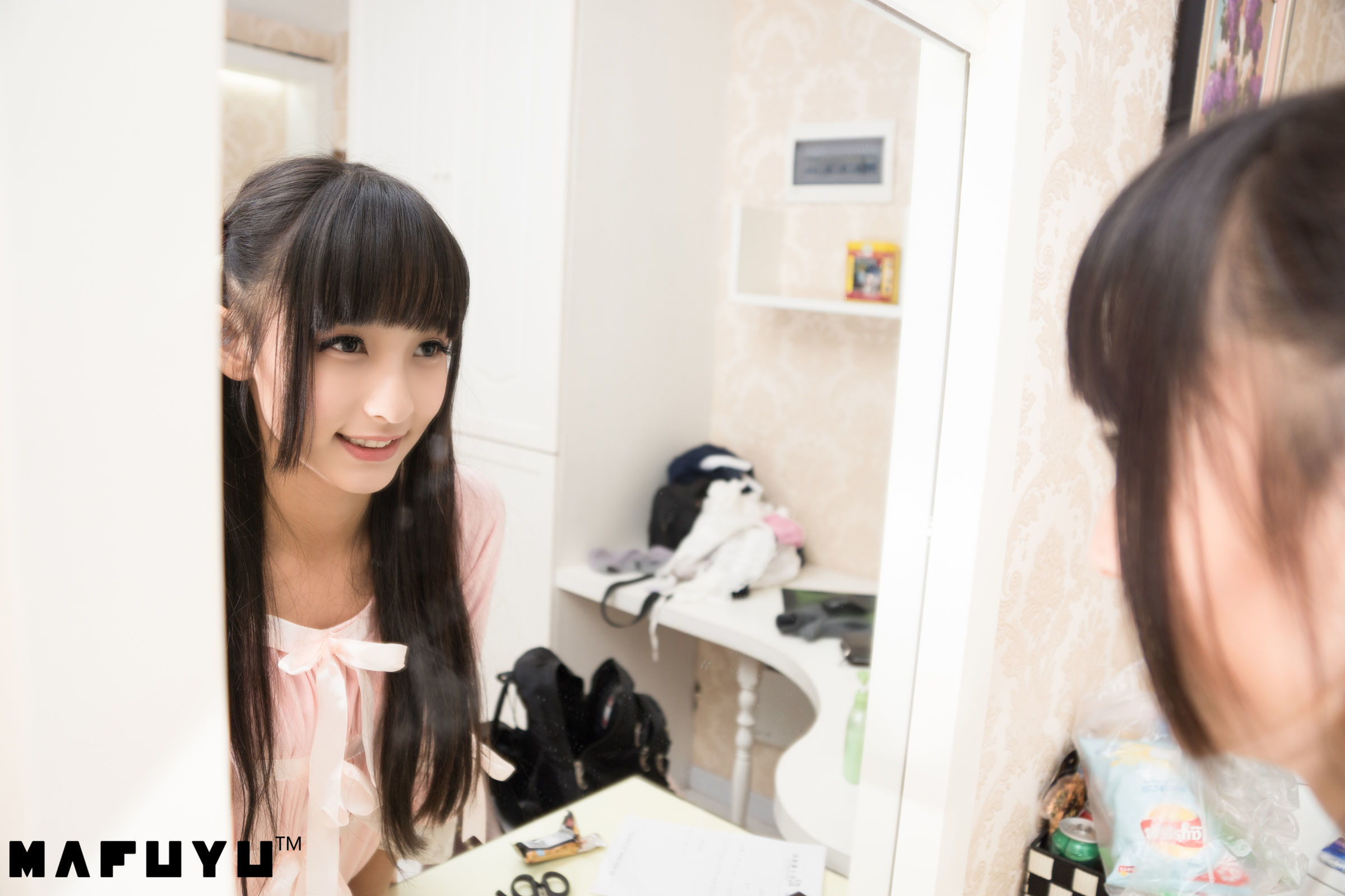  belle ta Cosplay] Kagura Ban Mafuyu Pink and White Striped Series Photo Set