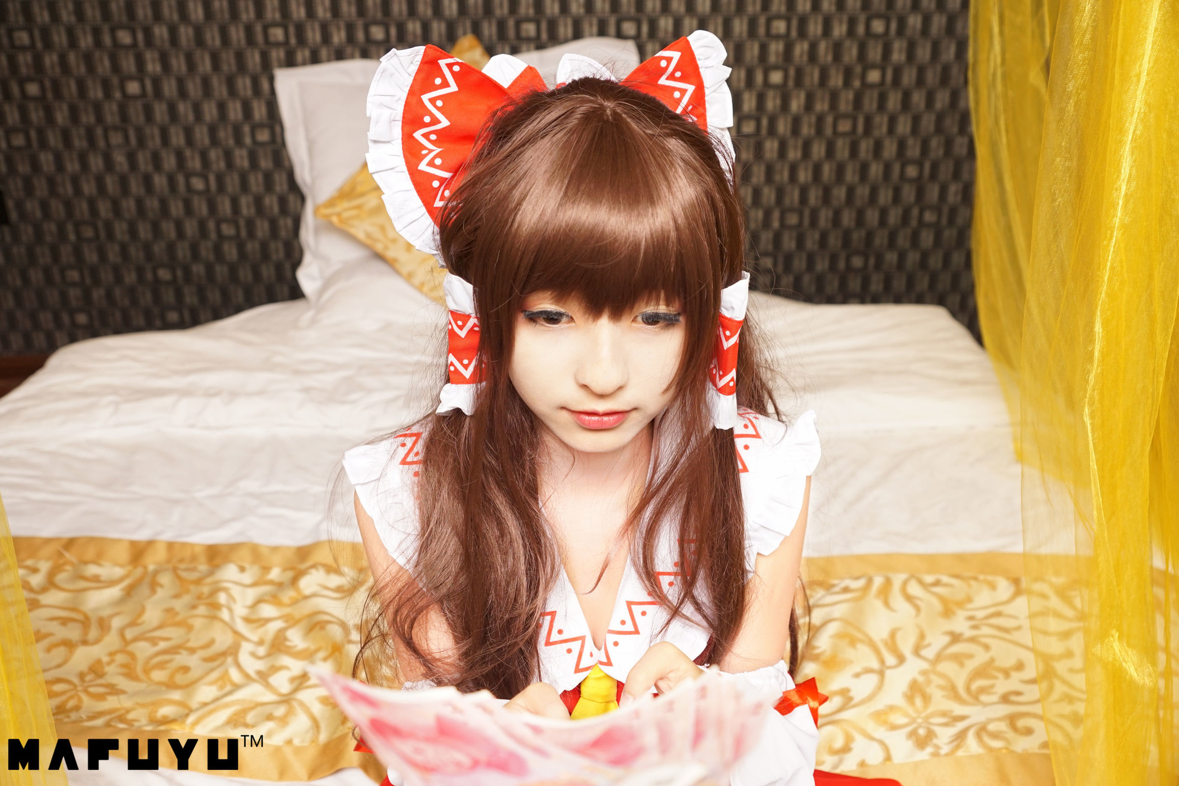  belle ta Cosplay] Kagura Ban Mafuyu Cosplay Reimu Cat Girl Series Photo Set