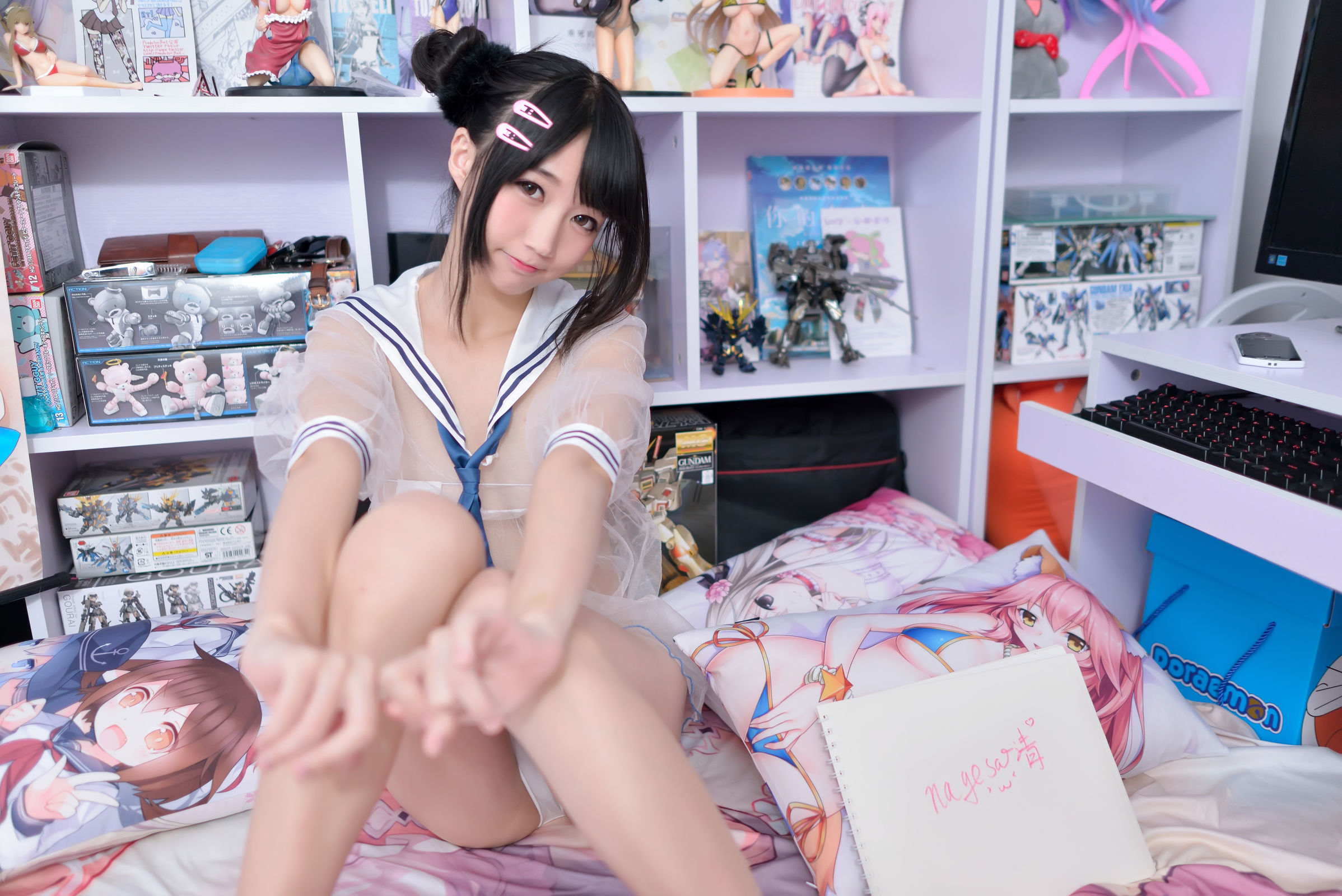 [萝莉COS] Nagesa魔物女本 透视水手服+丁字裤