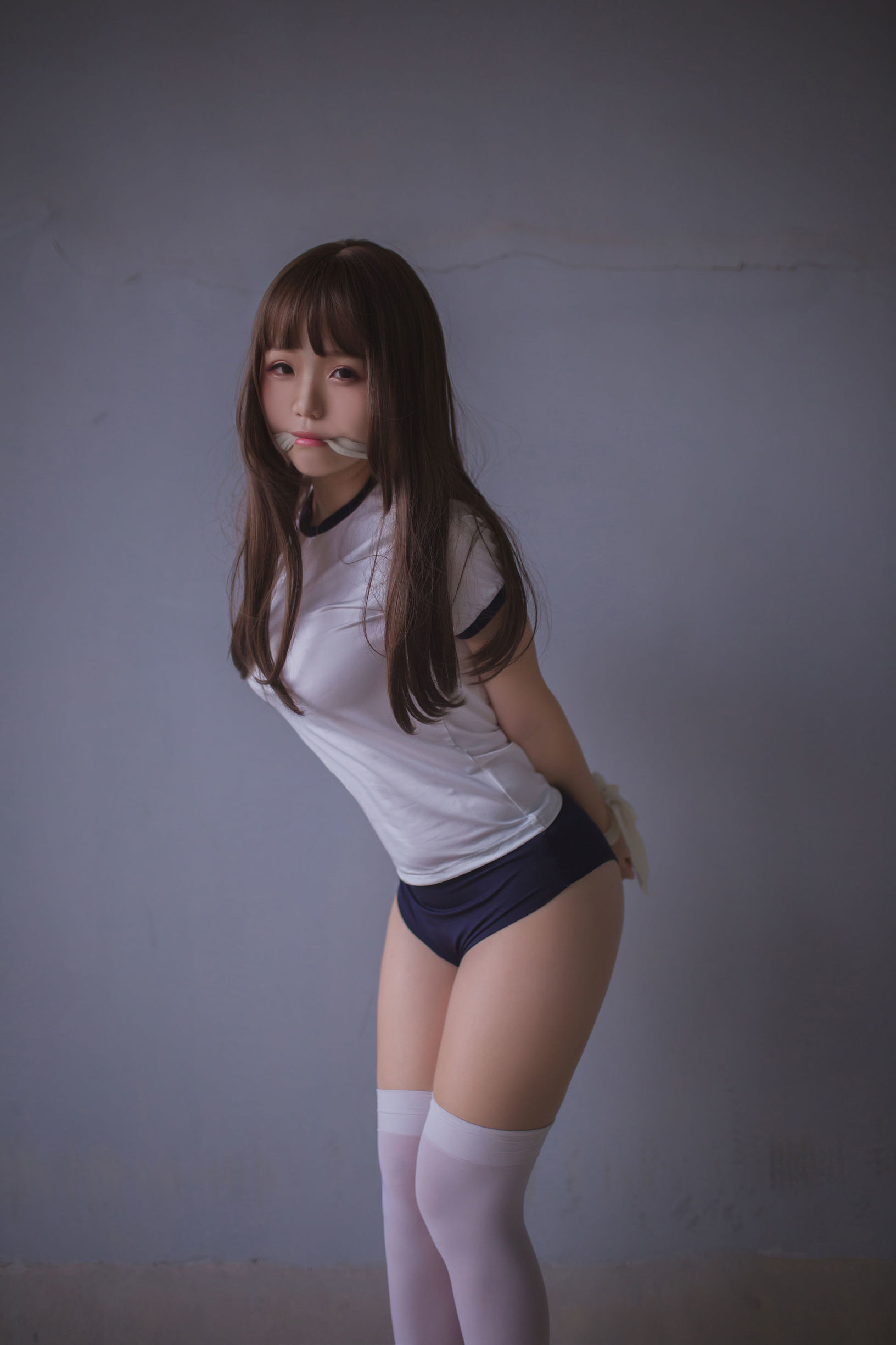  belle ta COS] Yoko Zhai Xia Cos - White Silk Bondage
