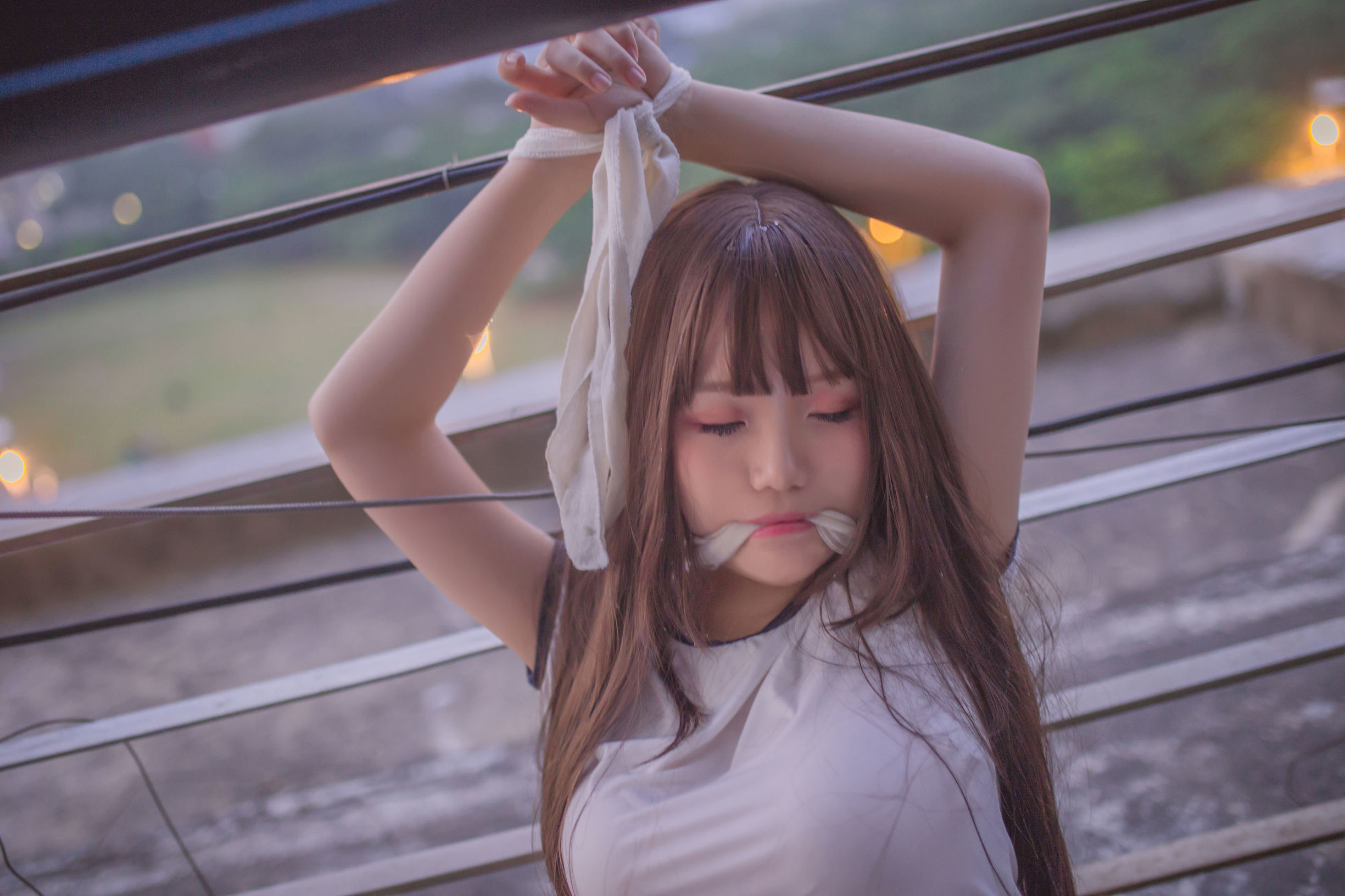  belle ta COS] Yoko Zhai Xia Cos - White Silk Bondage