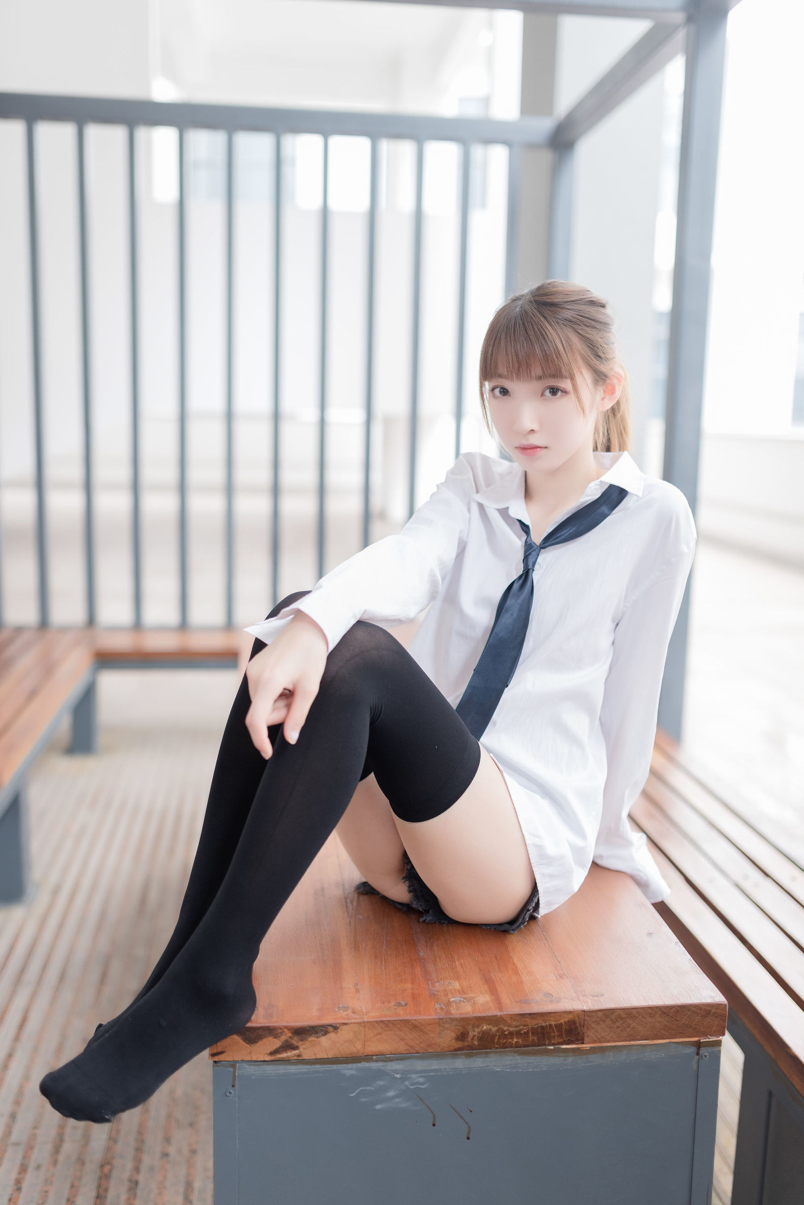 [风之领域] NO.039 白衬衫黑丝美腿